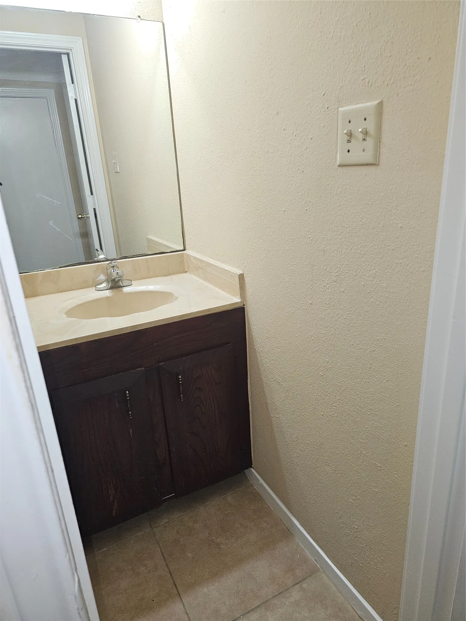Quadruplex For Sale in Dallas County , 2822 Wimbledon Court, Garland, Texas 75041, 0, 0, Garage spaces, 0 Sqft, built in 1985, mls#21309942, Real Estate Agent in Garland, Homes For Sale in Dallas county, Homes For Sale in Garland, Realtor in Garland Texas, Real Estate Brokerage Independent Realty Texas, Luminita Cordes Realtor