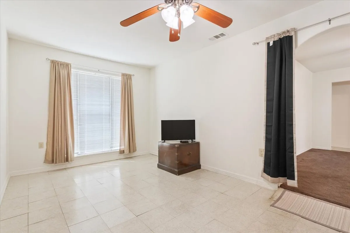 Single Family Residence For Sale in Mc Lennan County , 901 Church Avenue, Waco, Texas 76706, 4 Bedrooms, 2 Bathrooms, Garage spaces, 1,437 Sqft, built in 1972, Price $208,000, mls#21309940, Real Estate Agent in Waco, Homes For Sale in Mc Lennan county, Homes For Sale in Waco, Realtor in Waco Texas, Real Estate Brokerage Independent Realty Texas, Luminita Cordes Realtor