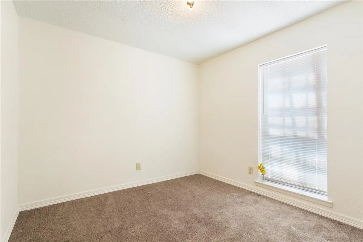 Single Family Residence For Sale in Mc Lennan County , 901 Church Avenue, Waco, Texas 76706, 4 Bedrooms, 2 Bathrooms, Garage spaces, 1,437 Sqft, built in 1972, Price $208,000, mls#21309940, Real Estate Agent in Waco, Homes For Sale in Mc Lennan county, Homes For Sale in Waco, Realtor in Waco Texas, Real Estate Brokerage Independent Realty Texas, Luminita Cordes Realtor