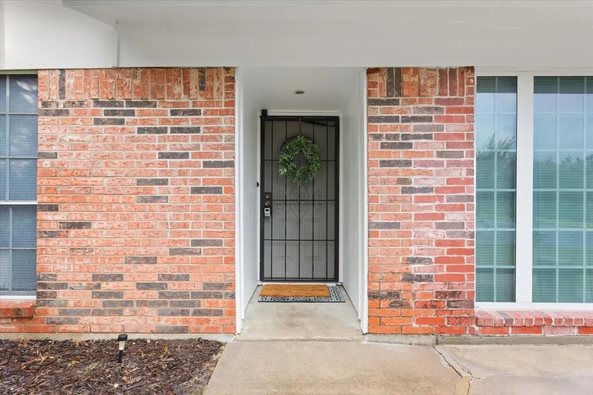 Single Family Residence For Sale in Mc Lennan County , 901 Church Avenue, Waco, Texas 76706, 4 Bedrooms, 2 Bathrooms, Garage spaces, 1,437 Sqft, built in 1972, Price $208,000, mls#21309940, Real Estate Agent in Waco, Homes For Sale in Mc Lennan county, Homes For Sale in Waco, Realtor in Waco Texas, Real Estate Brokerage Independent Realty Texas, Luminita Cordes Realtor