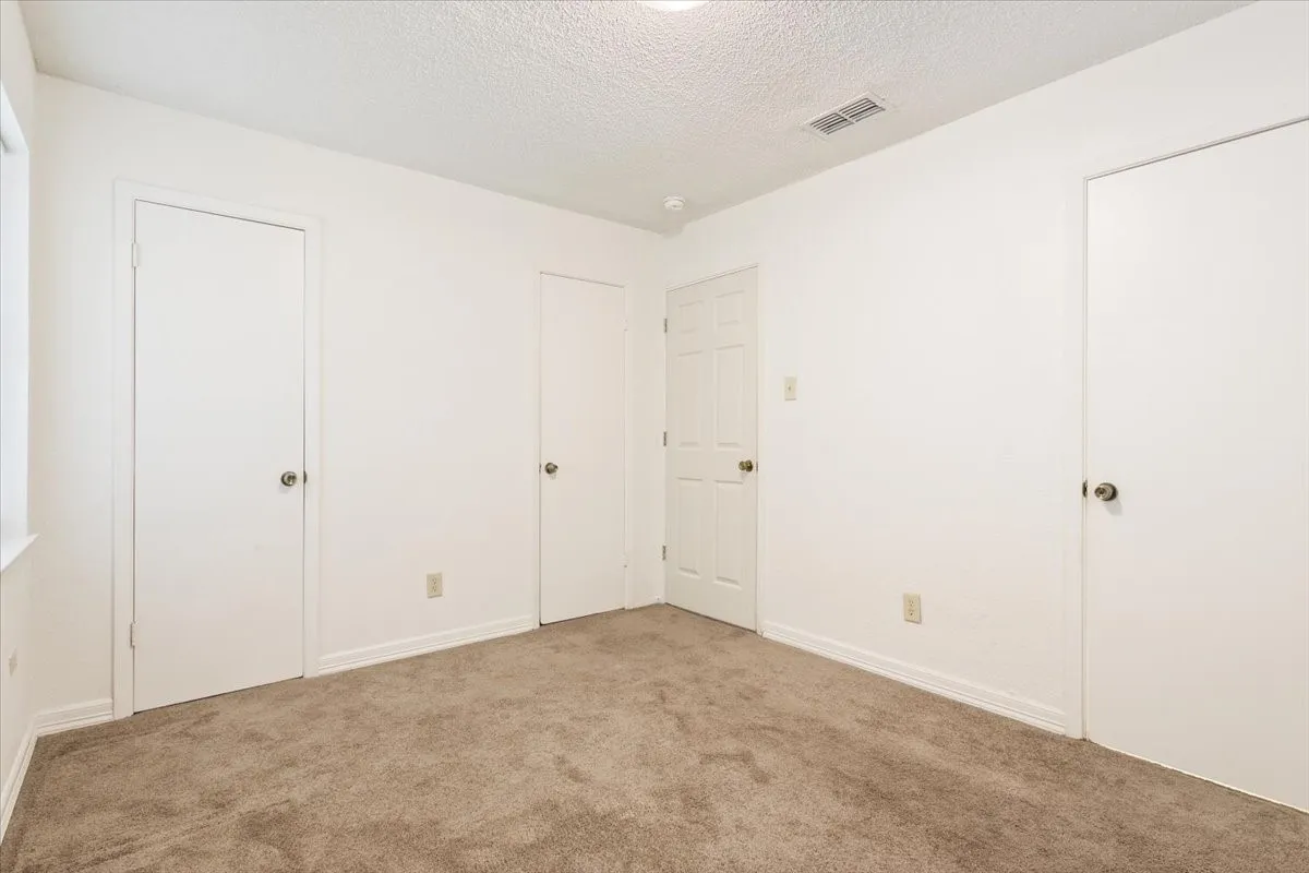 Single Family Residence For Sale in Mc Lennan County , 901 Church Avenue, Waco, Texas 76706, 4 Bedrooms, 2 Bathrooms, Garage spaces, 1,437 Sqft, built in 1972, Price $208,000, mls#21309940, Real Estate Agent in Waco, Homes For Sale in Mc Lennan county, Homes For Sale in Waco, Realtor in Waco Texas, Real Estate Brokerage Independent Realty Texas, Luminita Cordes Realtor