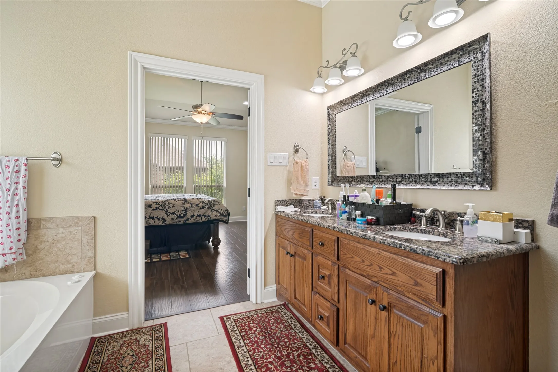Single Family Residence For Sale in Collin County , 1006 Saint Jude Court, Royse City, Texas 75189, 3 Bedroom, 3 Bathroom, 2 Garage spaces, 2,131 Sqft, built in 2015, mls#21301597, Real Estate Agent in Royse City, Homes For Sale in Collin county, Homes For Sale in Royse City, Realtor in Royse City Texas, Real Estate Brokerage Independent Realty Texas, Luminita Cordes Realtor