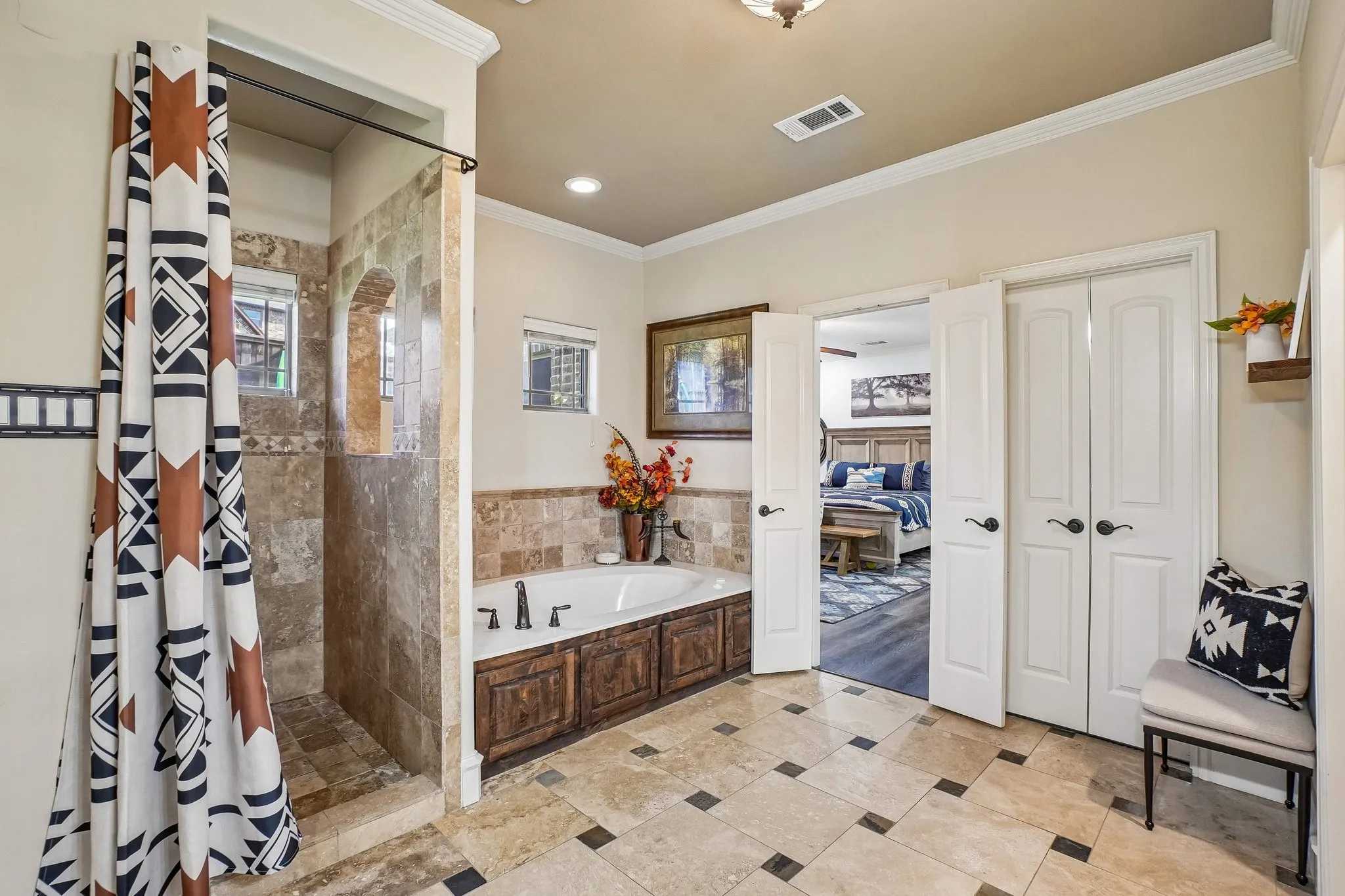 Single Family Residence For Sale in Rockwall County , 256 Victory Lane, Rockwall, Texas 75032, 4 Bedroom, 5 Bathroom, 3 Garage spaces, 3,528 Sqft, built in 2012, mls#21295794, Real Estate Agent in Rockwall, Homes For Sale in Rockwall county, Homes For Sale in Rockwall, Realtor in Rockwall Texas, Real Estate Brokerage Independent Realty Texas, Luminita Cordes Realtor