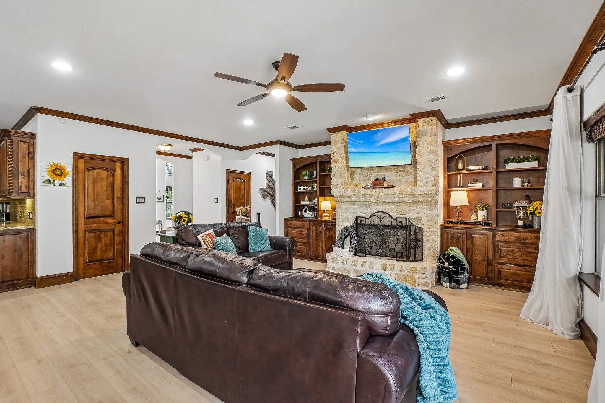 Single Family Residence For Sale in Rockwall County , 256 Victory Lane, Rockwall, Texas 75032, 4 Bedroom, 5 Bathroom, 3 Garage spaces, 3,528 Sqft, built in 2012, mls#21295794, Real Estate Agent in Rockwall, Homes For Sale in Rockwall county, Homes For Sale in Rockwall, Realtor in Rockwall Texas, Real Estate Brokerage Independent Realty Texas, Luminita Cordes Realtor