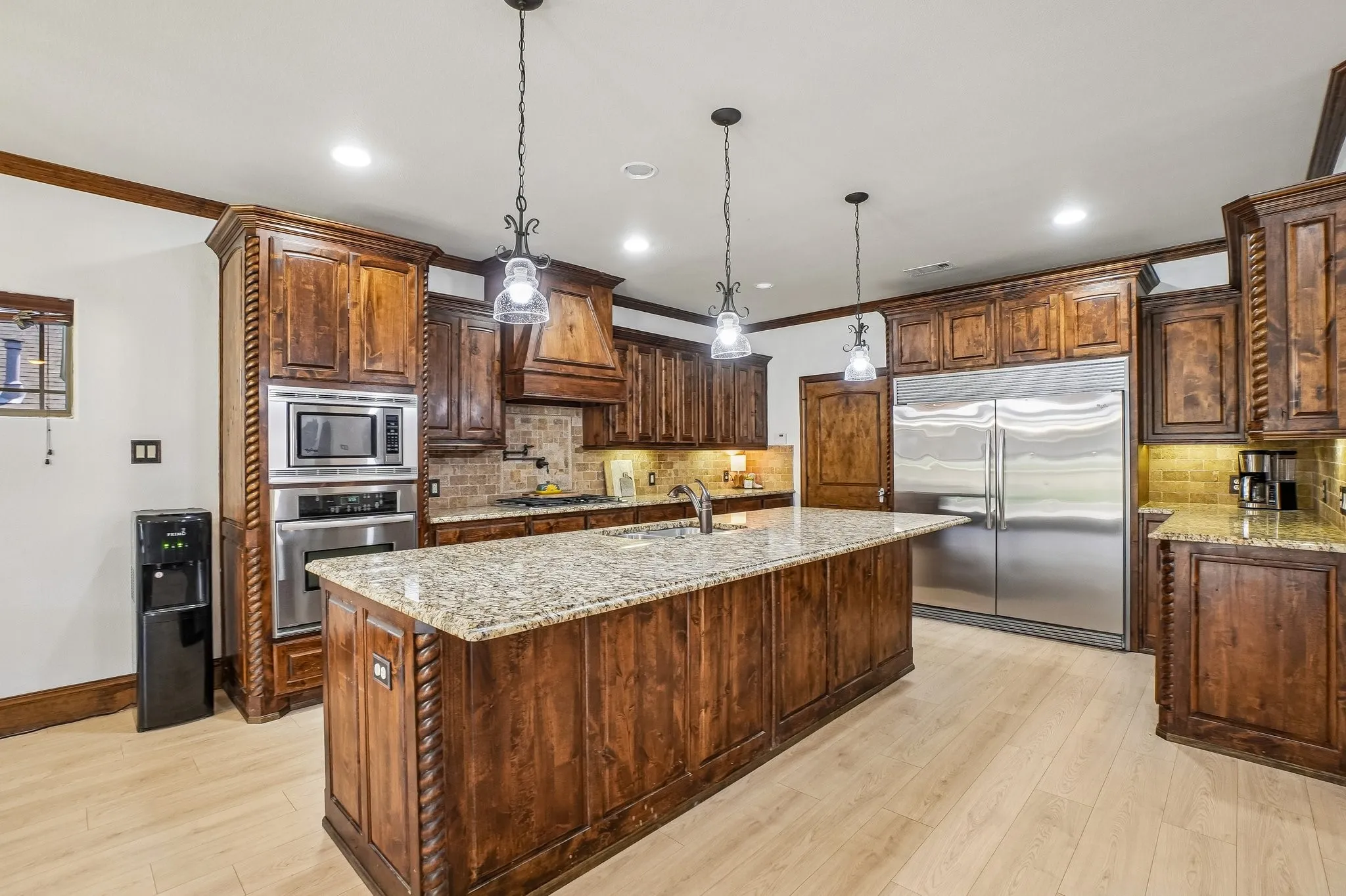 Single Family Residence For Sale in Rockwall County , 256 Victory Lane, Rockwall, Texas 75032, 4 Bedroom, 5 Bathroom, 3 Garage spaces, 3,528 Sqft, built in 2012, mls#21295794, Real Estate Agent in Rockwall, Homes For Sale in Rockwall county, Homes For Sale in Rockwall, Realtor in Rockwall Texas, Real Estate Brokerage Independent Realty Texas, Luminita Cordes Realtor