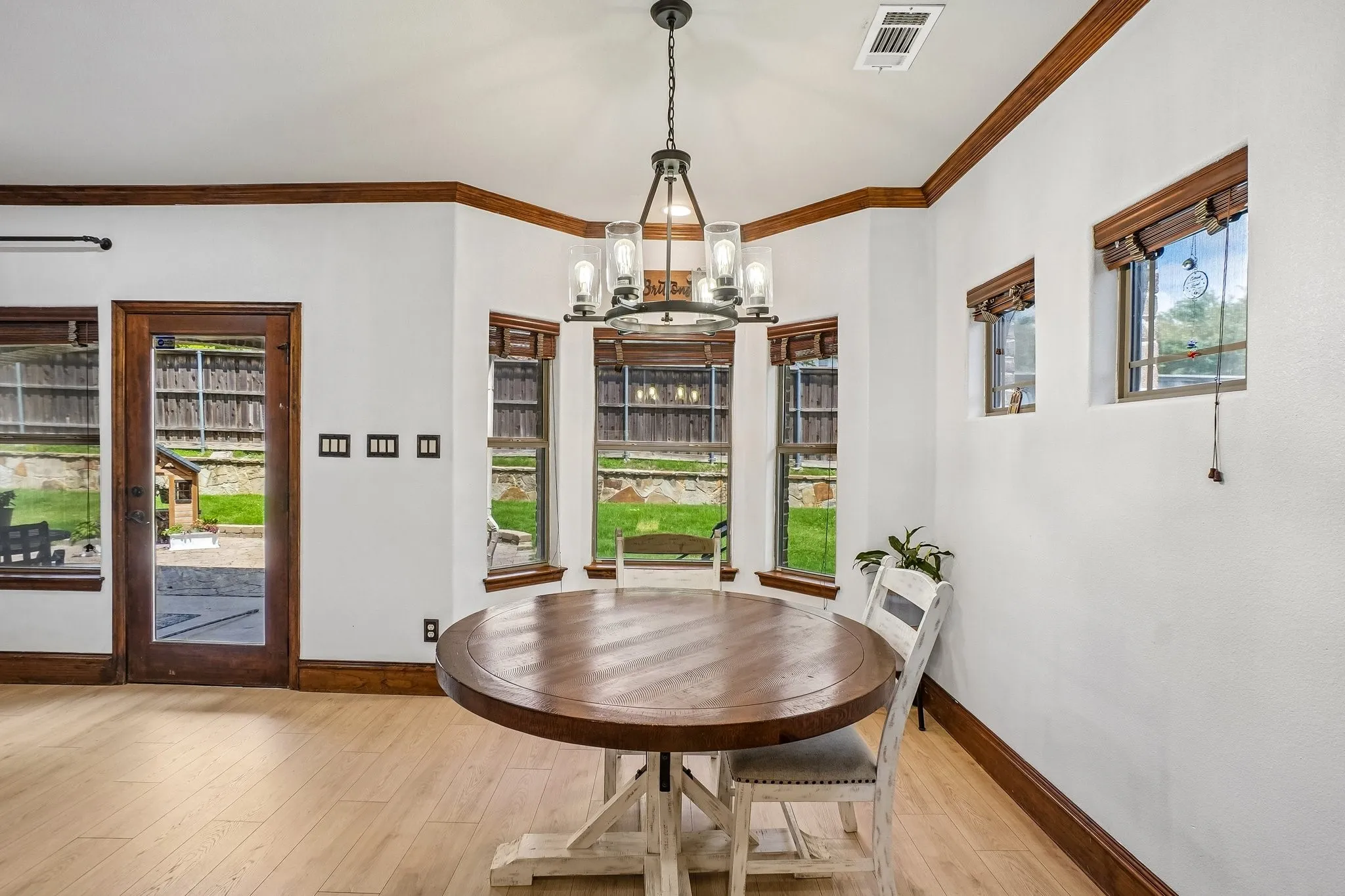 Single Family Residence For Sale in Rockwall County , 256 Victory Lane, Rockwall, Texas 75032, 4 Bedroom, 5 Bathroom, 3 Garage spaces, 3,528 Sqft, built in 2012, mls#21295794, Real Estate Agent in Rockwall, Homes For Sale in Rockwall county, Homes For Sale in Rockwall, Realtor in Rockwall Texas, Real Estate Brokerage Independent Realty Texas, Luminita Cordes Realtor