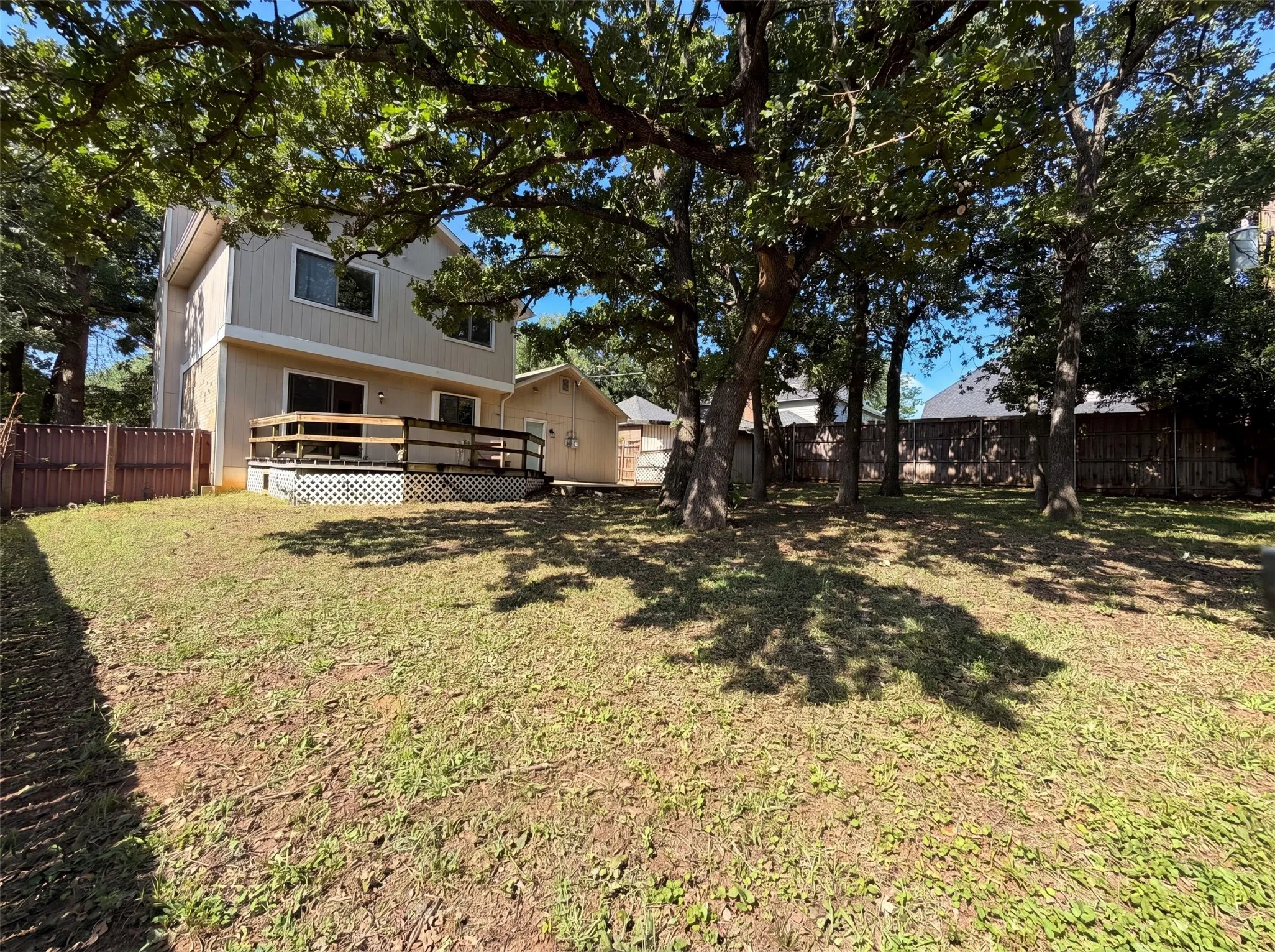 Single Family Residence For Sale in Tarrant County , 3805 Brookfield Drive, Arlington, Texas 76001, 3 Bedroom, 3 Bathroom, 2 Garage spaces, 1,468 Sqft, built in 1983, mls#21309966, Real Estate Agent in Arlington, Homes For Sale in Tarrant county, Homes For Sale in Arlington, Realtor in Arlington Texas, Real Estate Brokerage Independent Realty Texas, Luminita Cordes Realtor