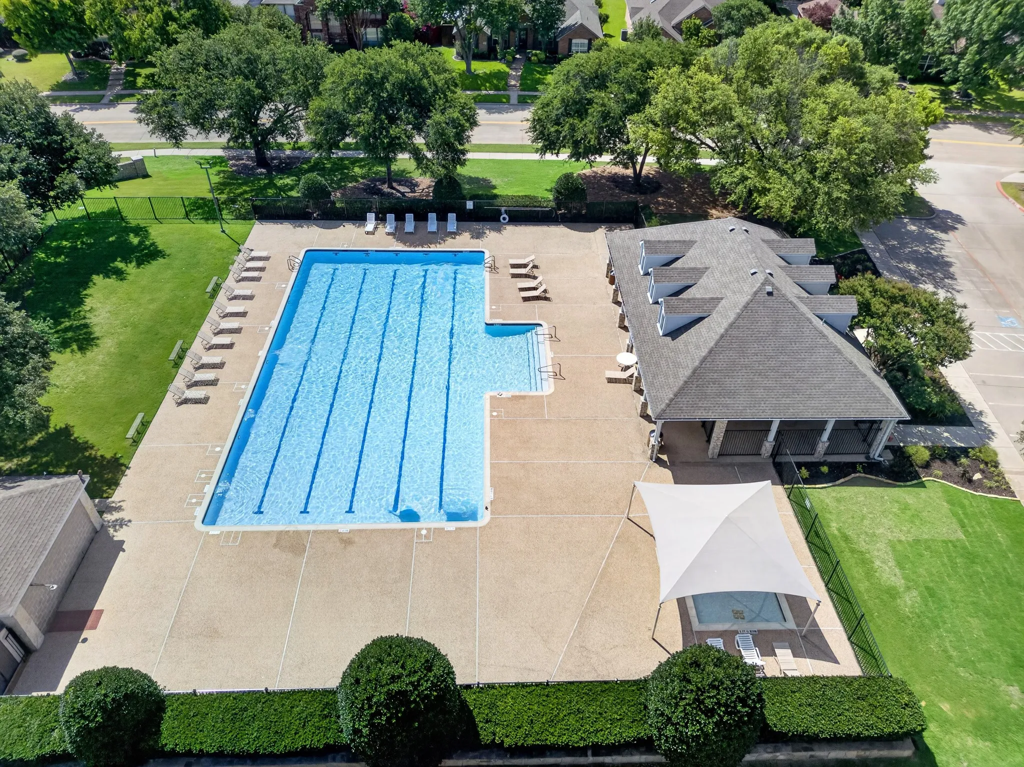Single Family Residence For Sale in Collin County , 10906 Ascot Drive, Frisco, Texas 75033, 5 Bedroom, 3 Bathroom, 2 Garage spaces, 3,147 Sqft, built in 2006, mls#21309936, Real Estate Agent in Frisco, Homes For Sale in Collin county, Homes For Sale in Frisco, Realtor in Frisco Texas, Real Estate Brokerage Independent Realty Texas, Luminita Cordes Realtor