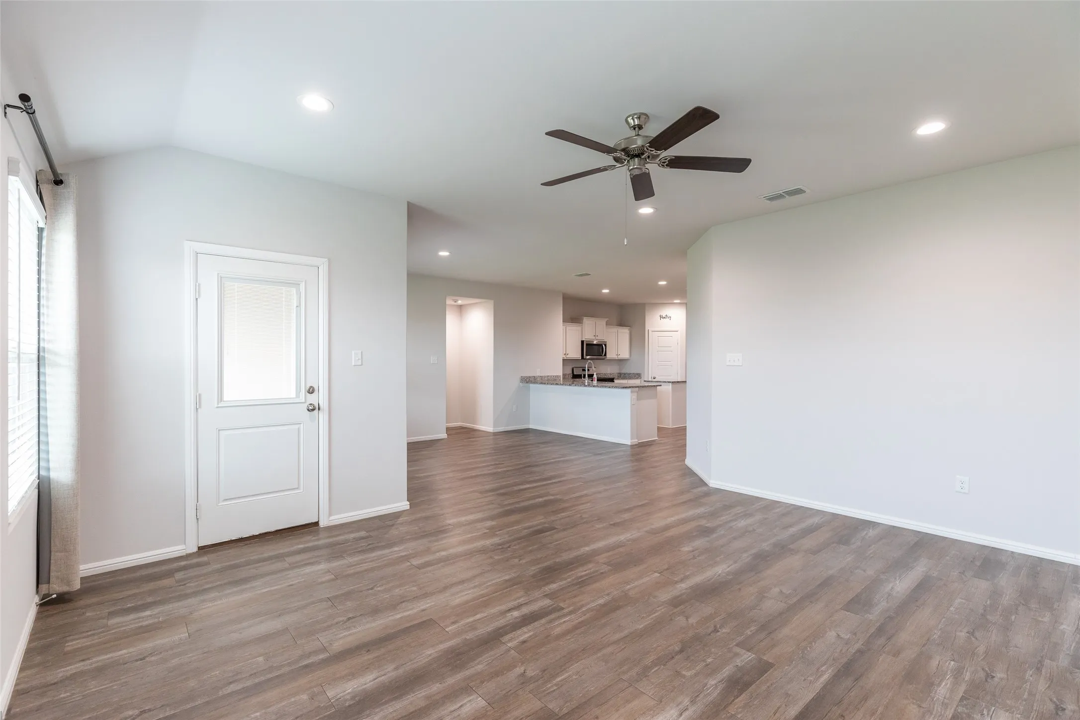 Single Family Residence For Rent in Taylor County , 3009 Spring Break Drive, Abilene, Texas 79606, 5 Bedroom, 2 Bathroom, 2 Garage spaces, 1,947 Sqft, built in 2023, mls#21309976, Real Estate Agent in Abilene, Homes For Rent in Taylor county, Homes For Rent in Abilene, Realtor in Abilene Texas, Real Estate Brokerage Independent Realty Texas, Luminita Cordes Realtor