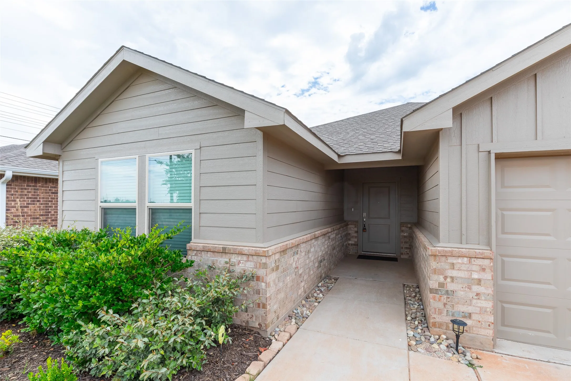 Single Family Residence For Rent in Taylor County , 3009 Spring Break Drive, Abilene, Texas 79606, 5 Bedroom, 2 Bathroom, 2 Garage spaces, 1,947 Sqft, built in 2023, mls#21309976, Real Estate Agent in Abilene, Homes For Rent in Taylor county, Homes For Rent in Abilene, Realtor in Abilene Texas, Real Estate Brokerage Independent Realty Texas, Luminita Cordes Realtor