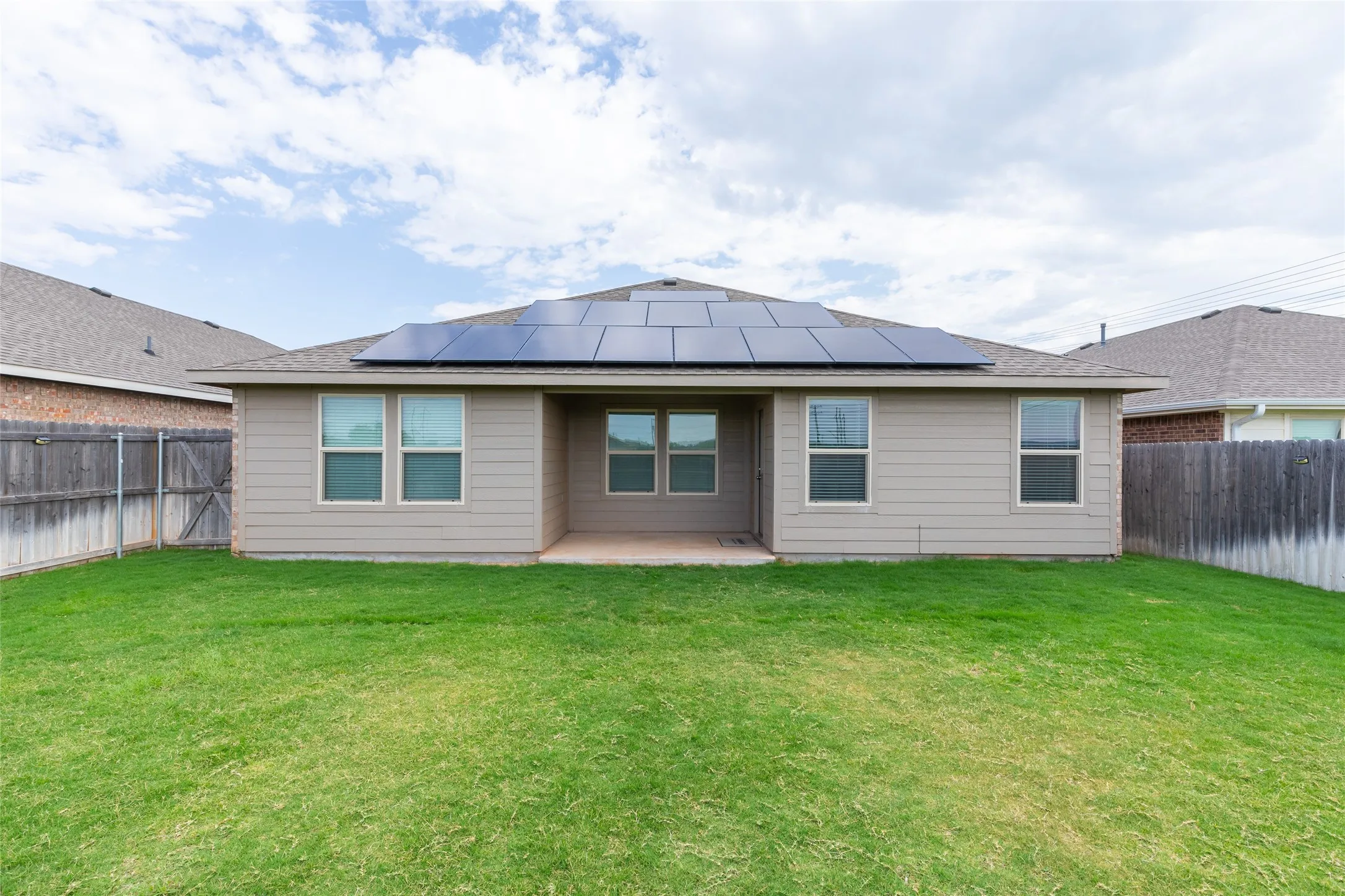 Single Family Residence For Rent in Taylor County , 3009 Spring Break Drive, Abilene, Texas 79606, 5 Bedroom, 2 Bathroom, 2 Garage spaces, 1,947 Sqft, built in 2023, mls#21309976, Real Estate Agent in Abilene, Homes For Rent in Taylor county, Homes For Rent in Abilene, Realtor in Abilene Texas, Real Estate Brokerage Independent Realty Texas, Luminita Cordes Realtor