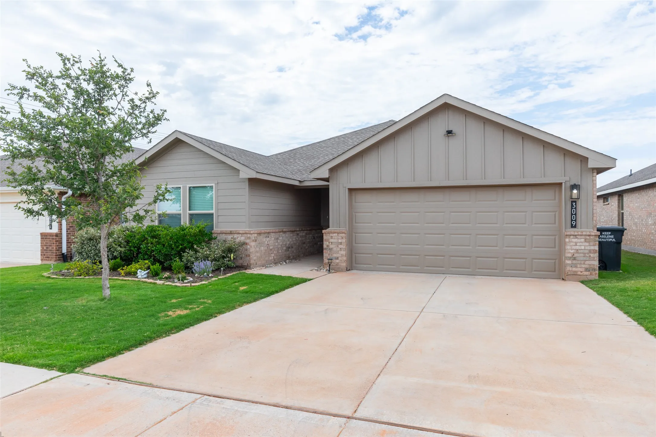 Single Family Residence For Rent in Taylor County , 3009 Spring Break Drive, Abilene, Texas 79606, 5 Bedroom, 2 Bathroom, 2 Garage spaces, 1,947 Sqft, built in 2023, mls#21309976, Real Estate Agent in Abilene, Homes For Rent in Taylor county, Homes For Rent in Abilene, Realtor in Abilene Texas, Real Estate Brokerage Independent Realty Texas, Luminita Cordes Realtor