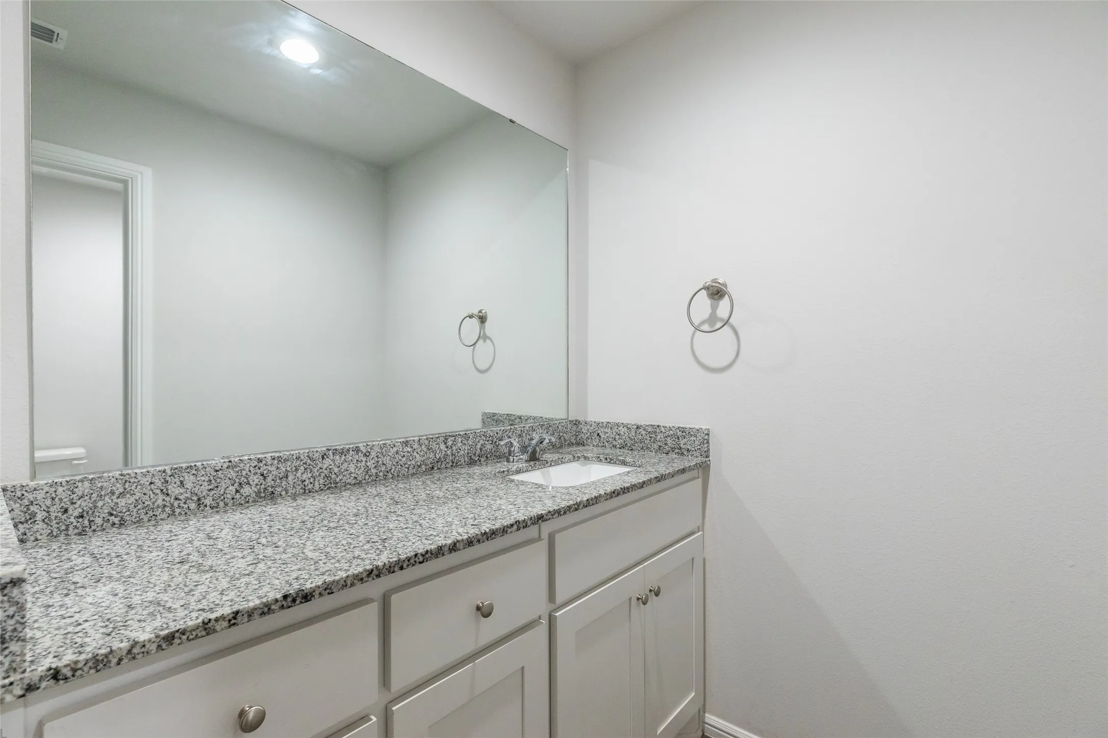 Single Family Residence For Rent in Taylor County , 3009 Spring Break Drive, Abilene, Texas 79606, 5 Bedroom, 2 Bathroom, 2 Garage spaces, 1,947 Sqft, built in 2023, mls#21309976, Real Estate Agent in Abilene, Homes For Rent in Taylor county, Homes For Rent in Abilene, Realtor in Abilene Texas, Real Estate Brokerage Independent Realty Texas, Luminita Cordes Realtor
