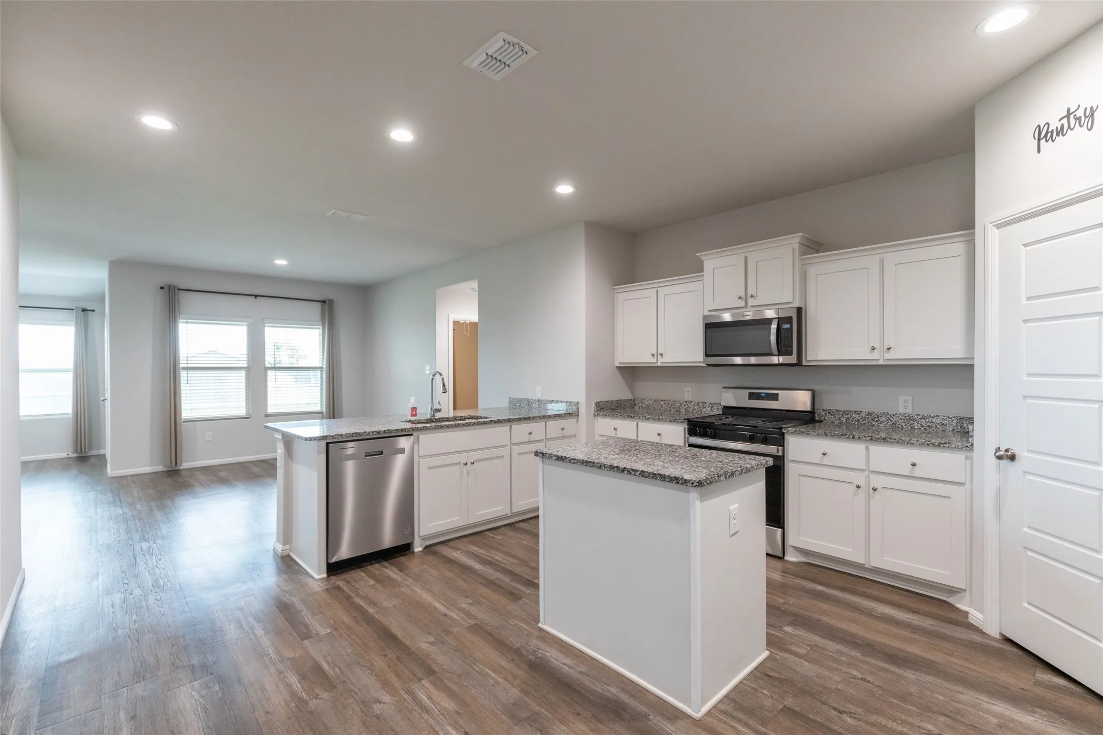 Single Family Residence For Rent in Taylor County , 3009 Spring Break Drive, Abilene, Texas 79606, 5 Bedroom, 2 Bathroom, 2 Garage spaces, 1,947 Sqft, built in 2023, mls#21309976, Real Estate Agent in Abilene, Homes For Rent in Taylor county, Homes For Rent in Abilene, Realtor in Abilene Texas, Real Estate Brokerage Independent Realty Texas, Luminita Cordes Realtor