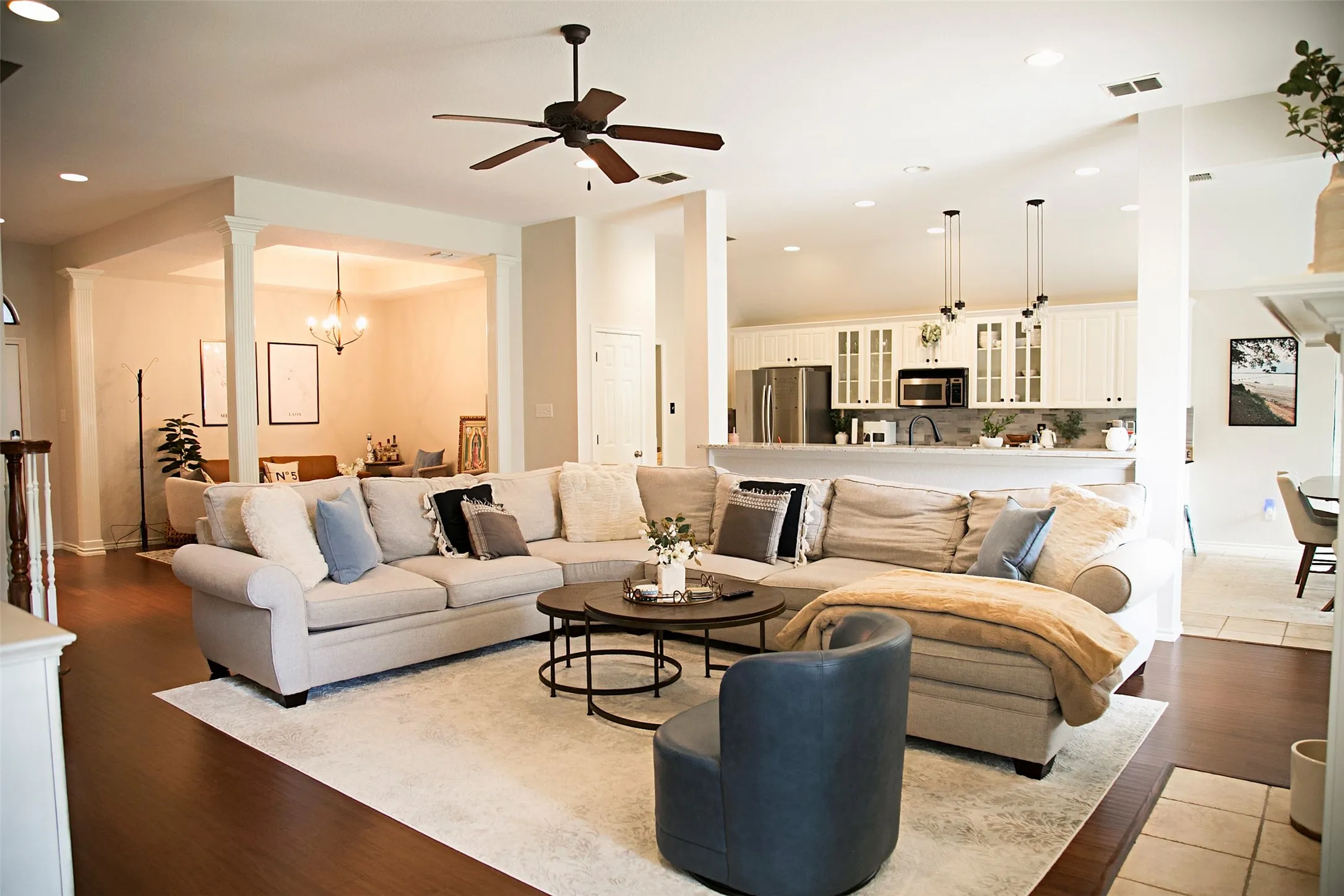 Single Family Residence For Sale in Tarrant County , 7416 Rolling Hills Drive, Benbrook, Texas 76126, 4 Bedroom, 4 Bathroom, 2 Garage spaces, 2,729 Sqft, built in 2005, mls#21309978, Real Estate Agent in Benbrook, Homes For Sale in Tarrant county, Homes For Sale in Benbrook, Realtor in Benbrook Texas, Real Estate Brokerage Independent Realty Texas, Luminita Cordes Realtor