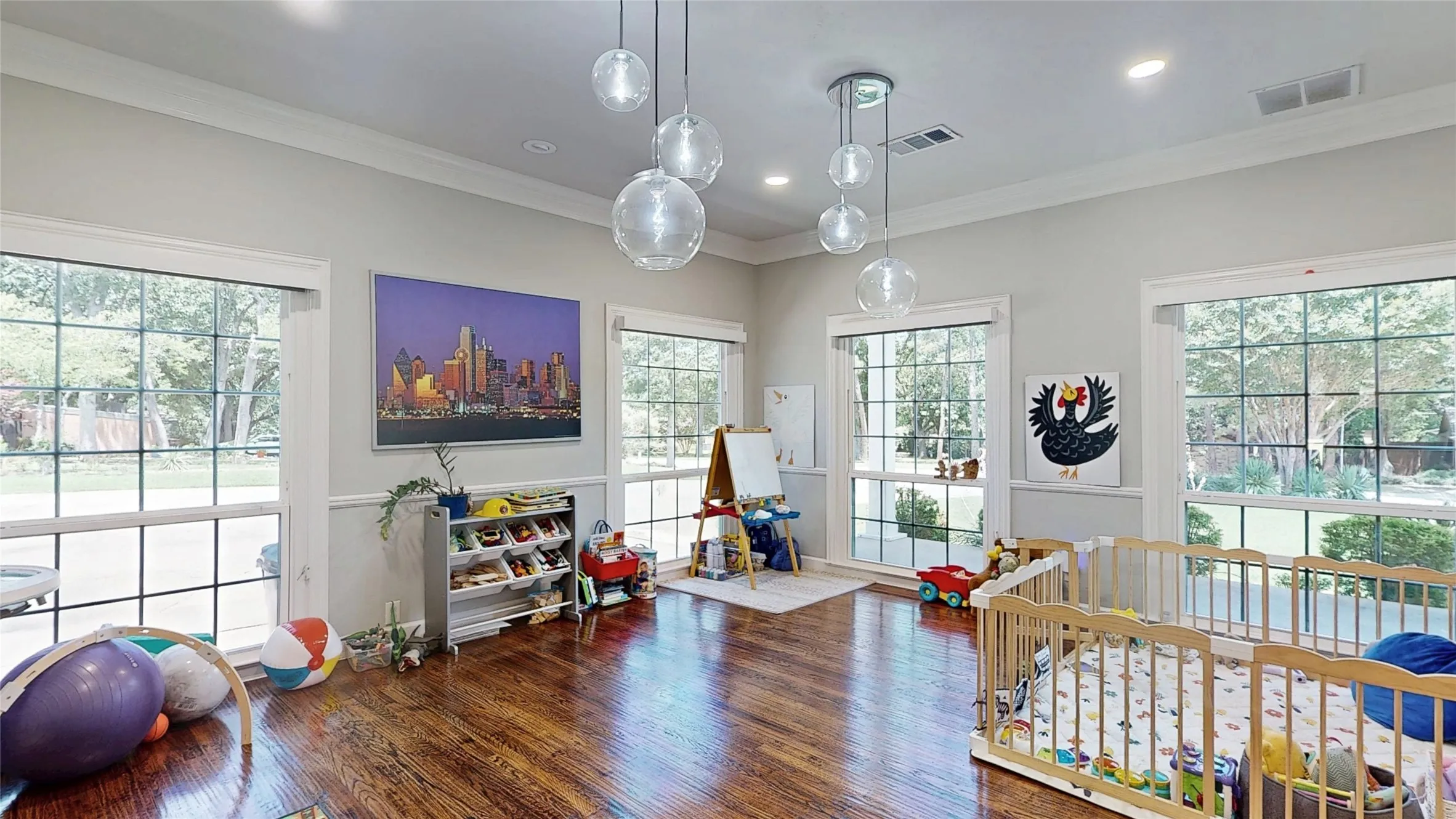 Single Family Residence For Sale in Denton County , 315 Mimosa Drive, Denton, Texas 76201, 3 Bedroom, 3 Bathroom, 3 Garage spaces, 2,991 Sqft, built in 1951, mls#21307305, Real Estate Agent in Denton, Homes For Sale in Denton county, Homes For Sale in Denton, Realtor in Denton Texas, Real Estate Brokerage Independent Realty Texas, Luminita Cordes Realtor
