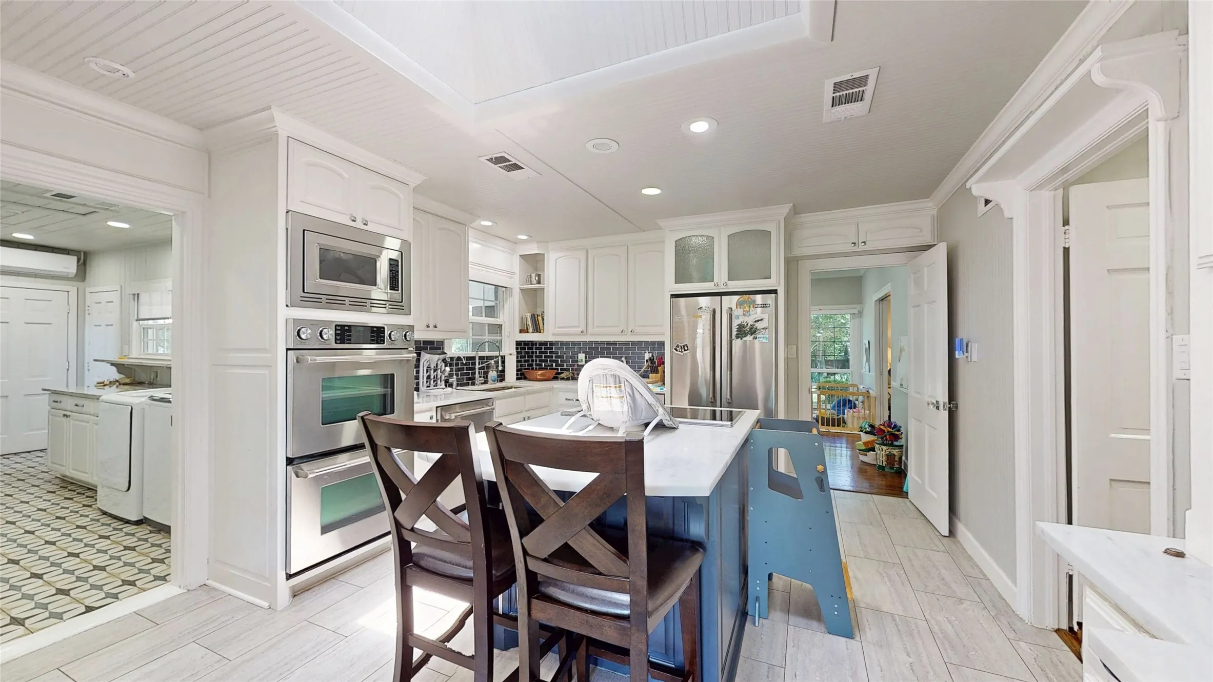 Single Family Residence For Sale in Denton County , 315 Mimosa Drive, Denton, Texas 76201, 3 Bedroom, 3 Bathroom, 3 Garage spaces, 2,991 Sqft, built in 1951, mls#21307305, Real Estate Agent in Denton, Homes For Sale in Denton county, Homes For Sale in Denton, Realtor in Denton Texas, Real Estate Brokerage Independent Realty Texas, Luminita Cordes Realtor