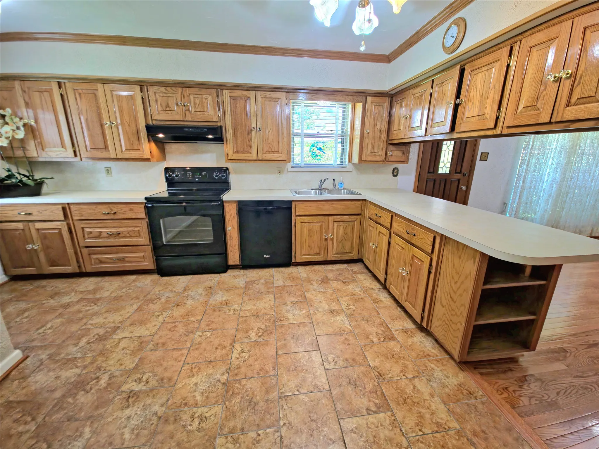 Spacious kitchen