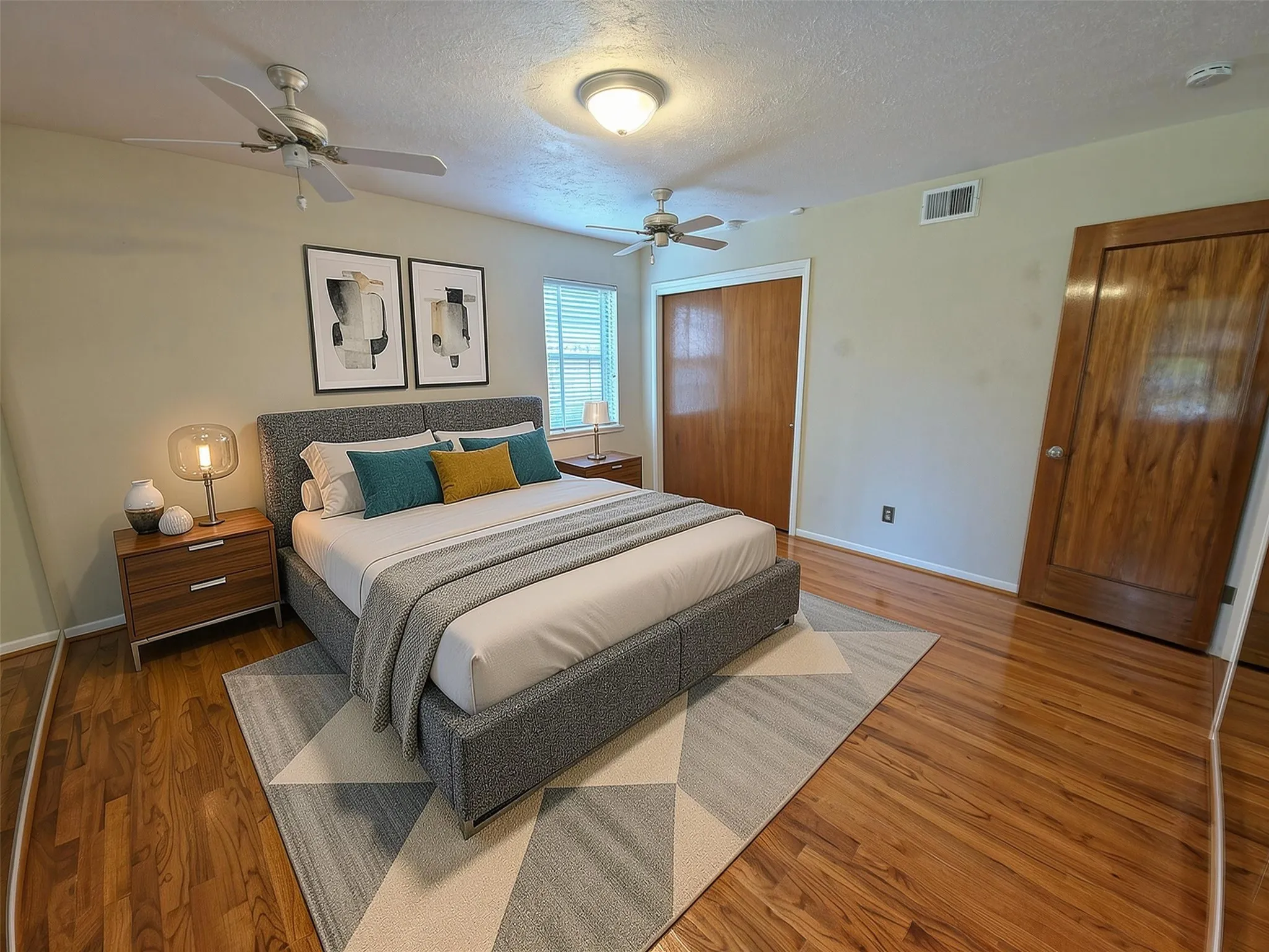 Single Family Residence For Sale in Dallas County , 2522 Robin Lane, Garland, Texas 75041, 3 Bedroom, 2 Bathroom, 2 Garage spaces, 1,387 Sqft, built in 1961, mls#21309798, Real Estate Agent in Garland, Homes For Sale in Dallas county, Homes For Sale in Garland, Realtor in Garland Texas, Real Estate Brokerage Independent Realty Texas, Luminita Cordes Realtor