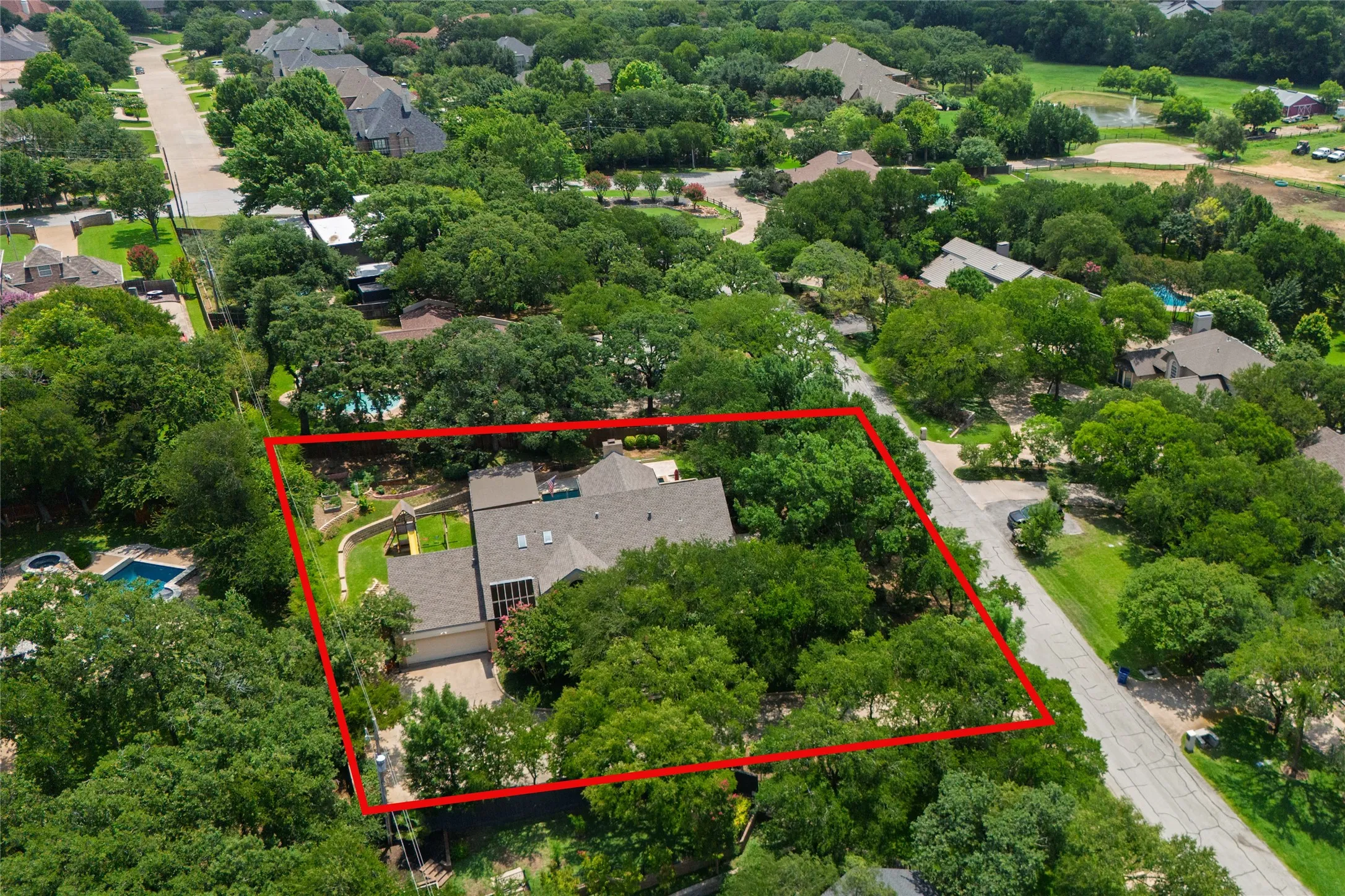Single Family Residence For Sale in Tarrant County , 3505 Estates Drive, Dalworthington Gardens, Texas 76016, 4 Bedroom, 5 Bathroom, 2 Garage spaces, 3,420 Sqft, built in 1985, mls#21308940, Real Estate Agent in Dalworthington Gardens, Homes For Sale in Tarrant county, Homes For Sale in Dalworthington Gardens, Realtor in Dalworthington Gardens Texas, Real Estate Brokerage Independent Realty Texas, Luminita Cordes Realtor