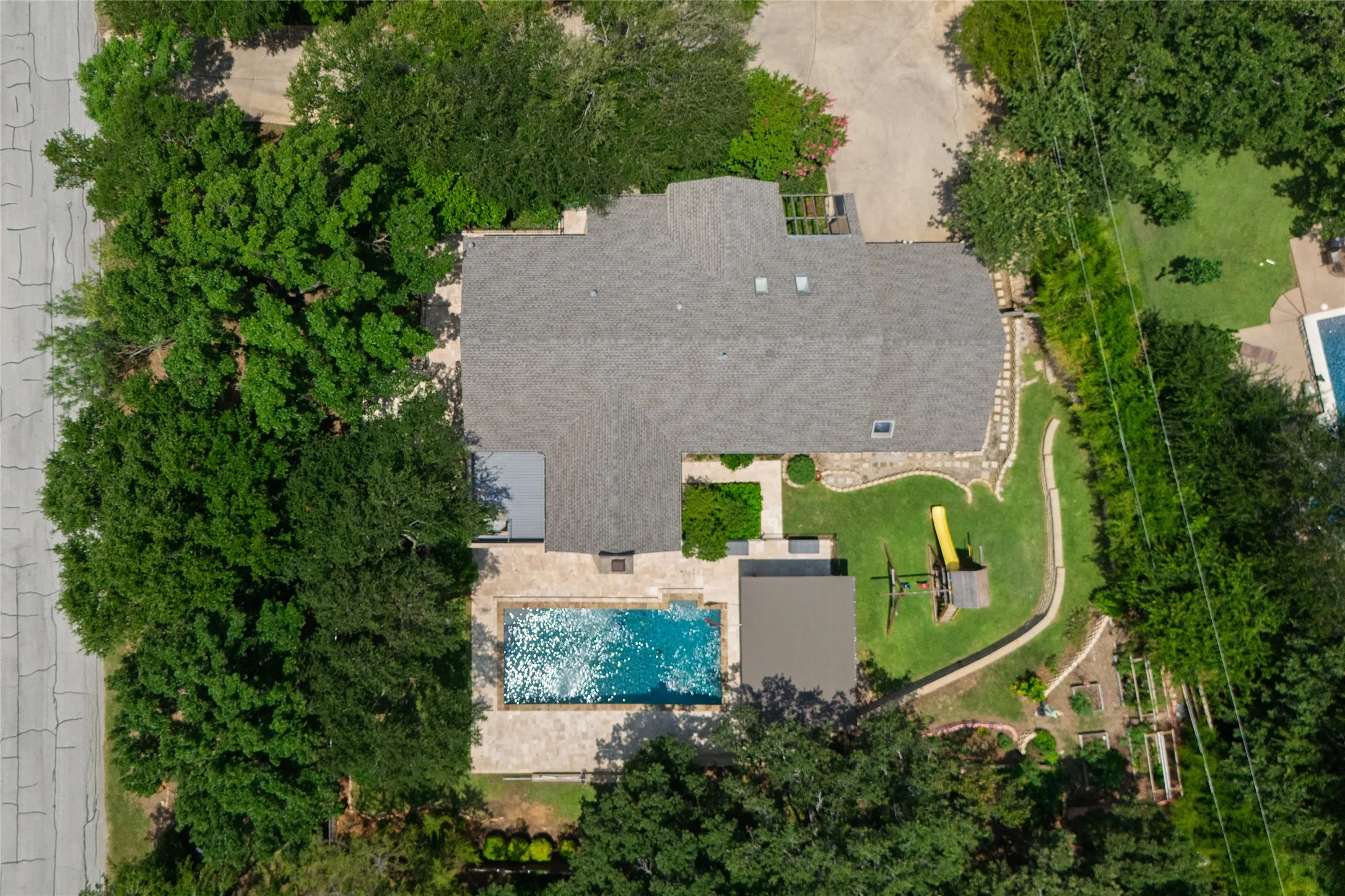 Single Family Residence For Sale in Tarrant County , 3505 Estates Drive, Dalworthington Gardens, Texas 76016, 4 Bedroom, 5 Bathroom, 2 Garage spaces, 3,420 Sqft, built in 1985, mls#21308940, Real Estate Agent in Dalworthington Gardens, Homes For Sale in Tarrant county, Homes For Sale in Dalworthington Gardens, Realtor in Dalworthington Gardens Texas, Real Estate Brokerage Independent Realty Texas, Luminita Cordes Realtor