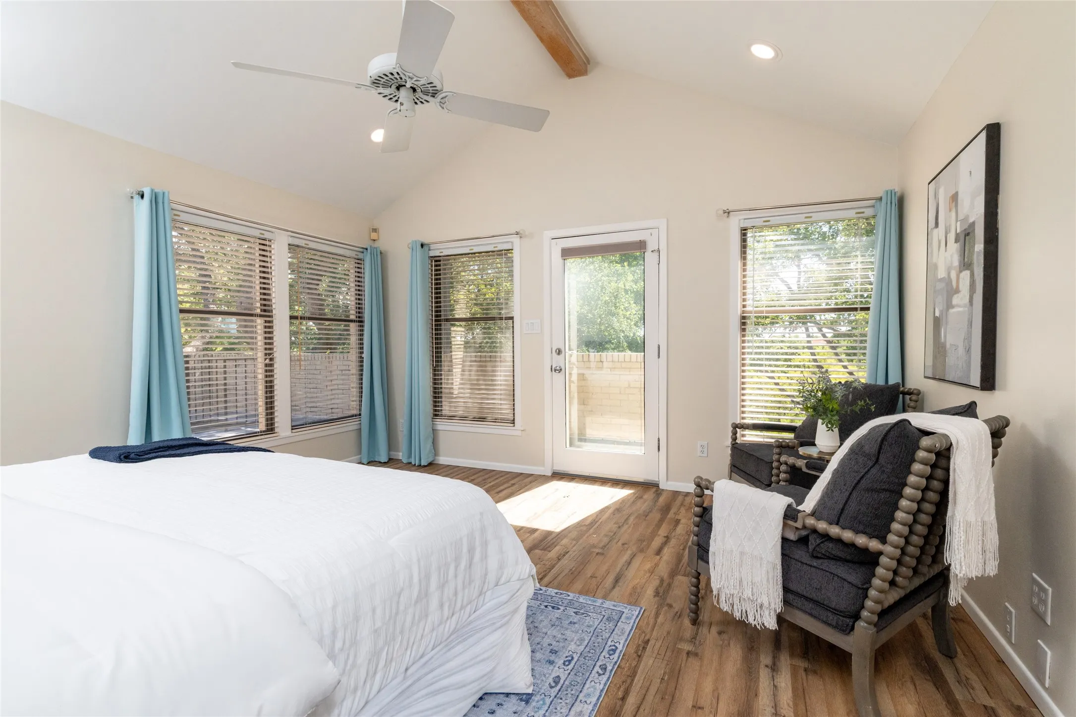 Single Family Residence For Sale in Tarrant County , 3505 Estates Drive, Dalworthington Gardens, Texas 76016, 4 Bedroom, 5 Bathroom, 2 Garage spaces, 3,420 Sqft, built in 1985, mls#21308940, Real Estate Agent in Dalworthington Gardens, Homes For Sale in Tarrant county, Homes For Sale in Dalworthington Gardens, Realtor in Dalworthington Gardens Texas, Real Estate Brokerage Independent Realty Texas, Luminita Cordes Realtor