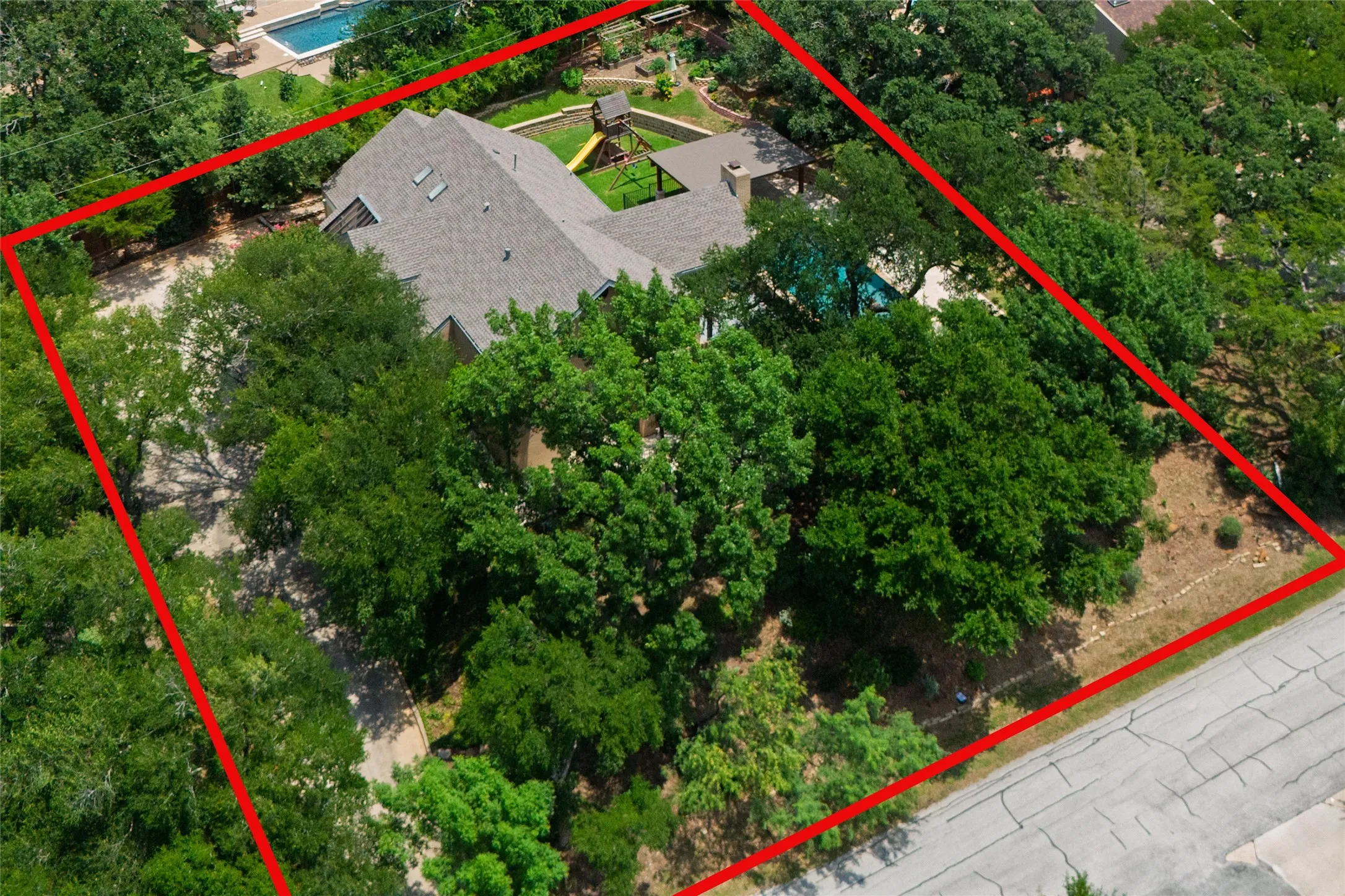 Single Family Residence For Sale in Tarrant County , 3505 Estates Drive, Dalworthington Gardens, Texas 76016, 4 Bedroom, 5 Bathroom, 2 Garage spaces, 3,420 Sqft, built in 1985, mls#21308940, Real Estate Agent in Dalworthington Gardens, Homes For Sale in Tarrant county, Homes For Sale in Dalworthington Gardens, Realtor in Dalworthington Gardens Texas, Real Estate Brokerage Independent Realty Texas, Luminita Cordes Realtor