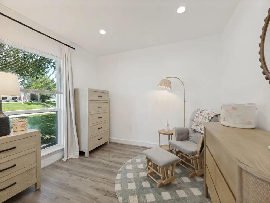 Single Family Residence For Sale in Dallas County , 6716 Roundrock Road, Dallas, Texas 75248, 4 Bedroom, 3 Bathroom, 2 Garage spaces, 2,418 Sqft, built in 1971, mls#21297010, Real Estate Agent in Dallas, Homes For Sale in Dallas county, Homes For Sale in Dallas, Realtor in Dallas Texas, Real Estate Brokerage Independent Realty Texas, Luminita Cordes Realtor