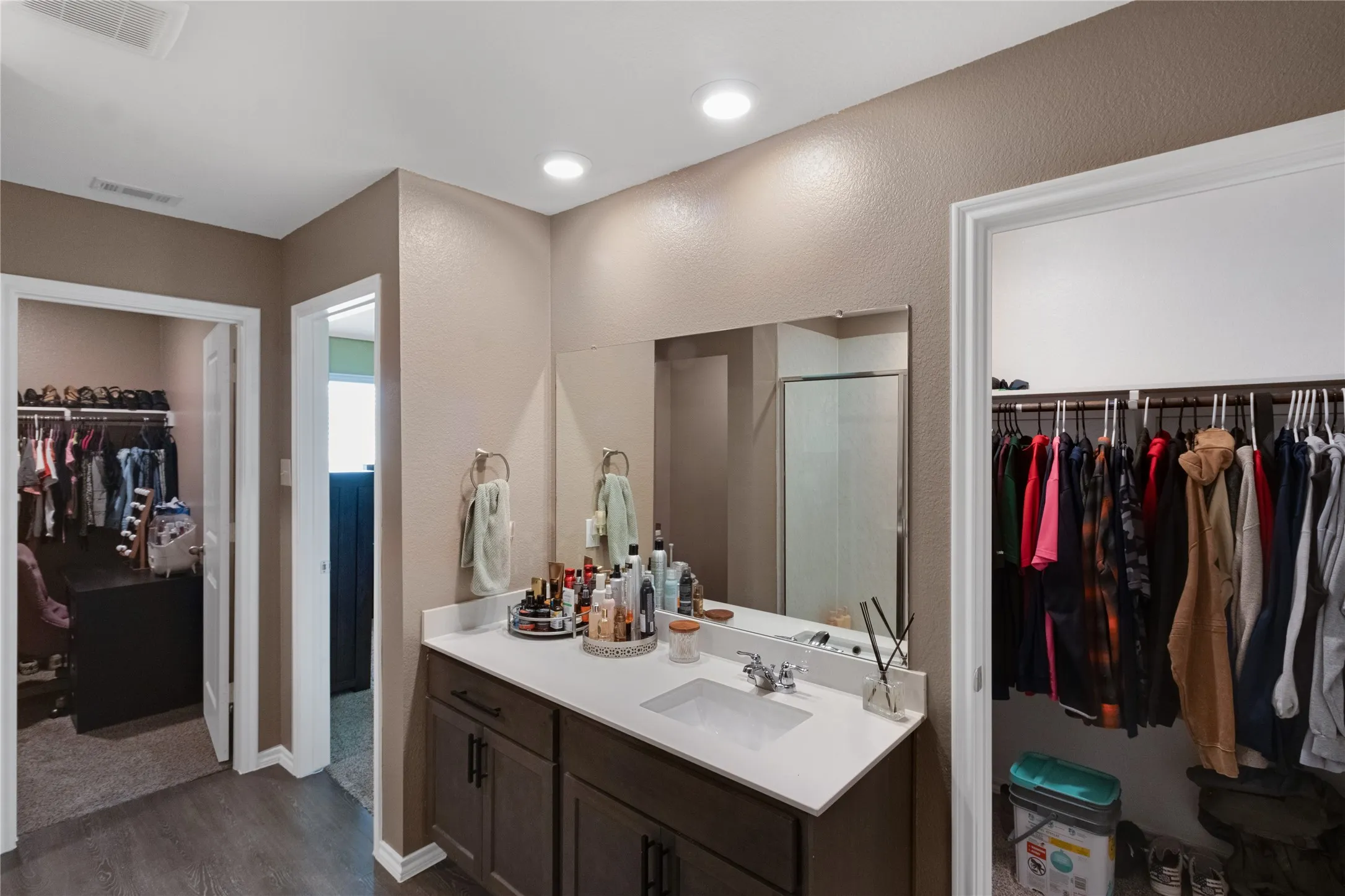 Single Family Residence For Sale in Hunt County , 806 Twin Edge Drive, Royse City, Texas 75189, 3 Bedroom, 2 Bathroom, 2 Garage spaces, 1,535 Sqft, built in 2021, mls#21306518, Real Estate Agent in Royse City, Homes For Sale in Hunt county, Homes For Sale in Royse City, Realtor in Royse City Texas, Real Estate Brokerage Independent Realty Texas, Luminita Cordes Realtor