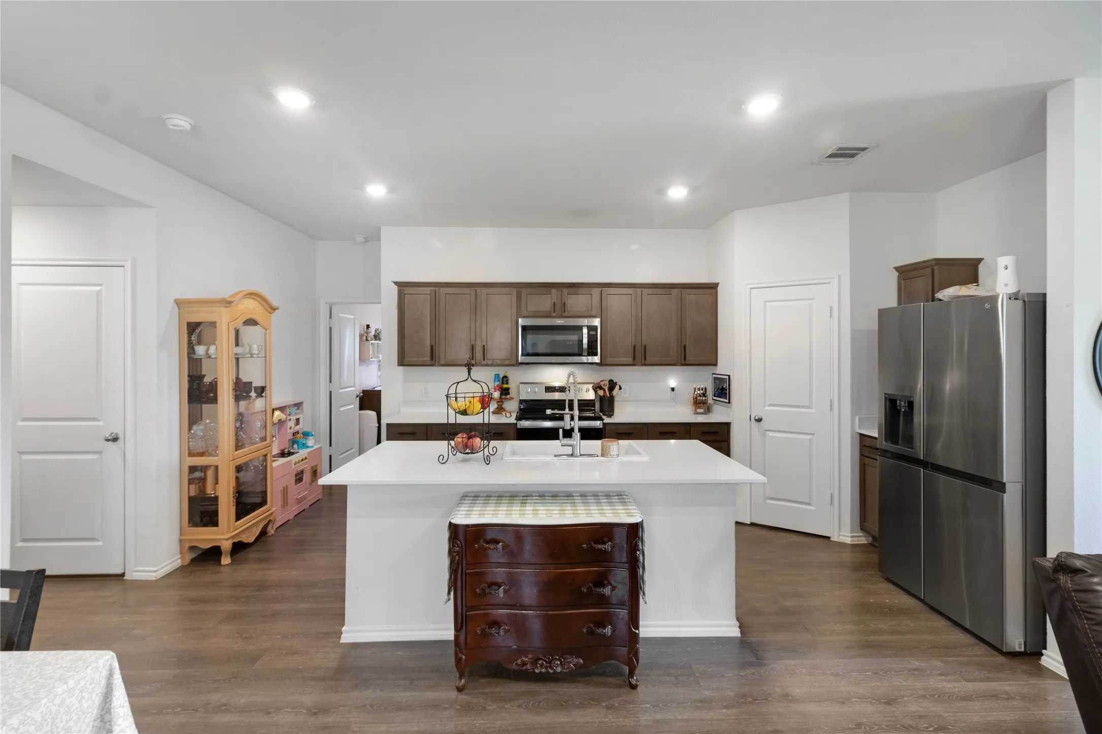 Single Family Residence For Sale in Hunt County , 806 Twin Edge Drive, Royse City, Texas 75189, 3 Bedroom, 2 Bathroom, 2 Garage spaces, 1,535 Sqft, built in 2021, mls#21306518, Real Estate Agent in Royse City, Homes For Sale in Hunt county, Homes For Sale in Royse City, Realtor in Royse City Texas, Real Estate Brokerage Independent Realty Texas, Luminita Cordes Realtor