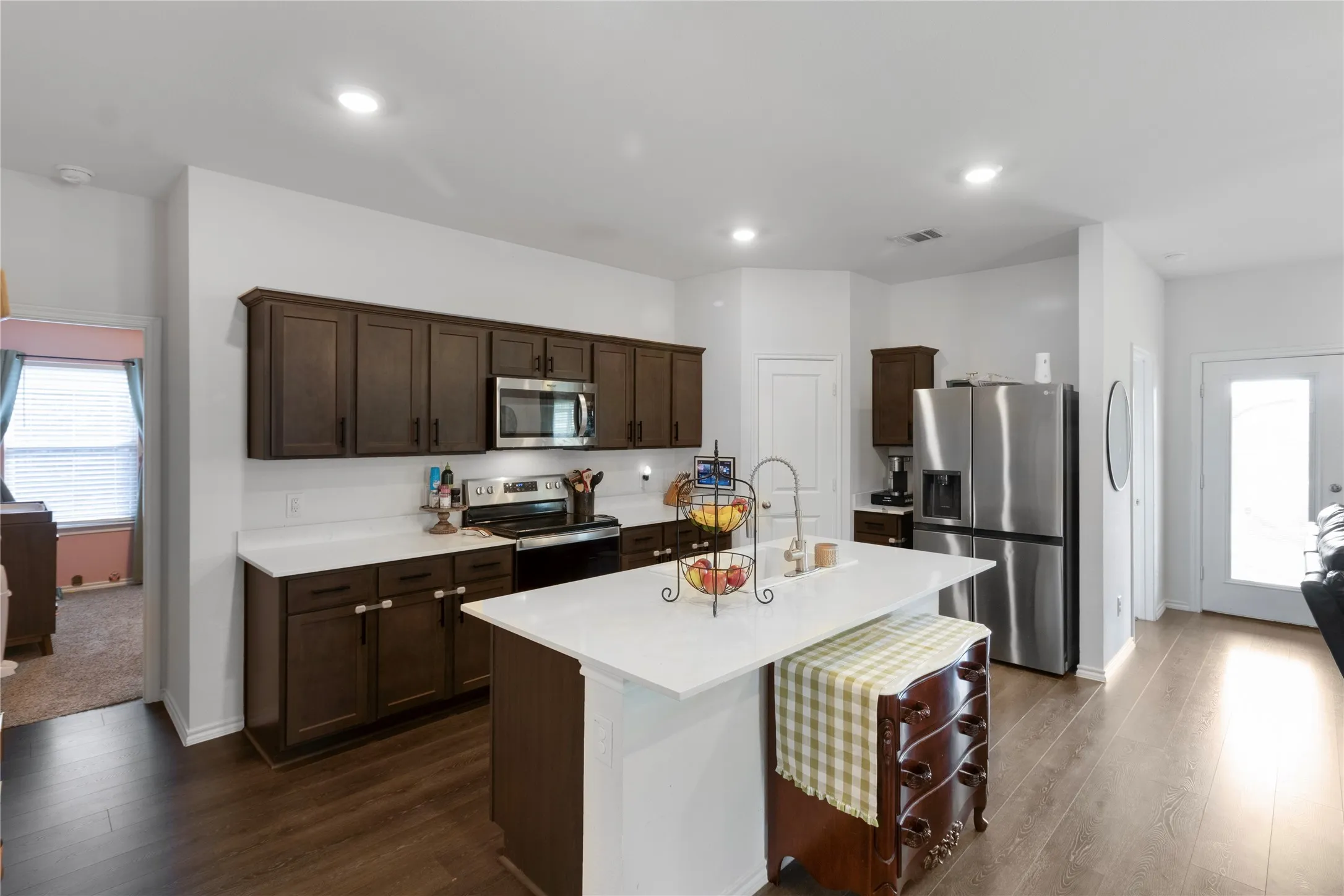 Single Family Residence For Sale in Hunt County , 806 Twin Edge Drive, Royse City, Texas 75189, 3 Bedroom, 2 Bathroom, 2 Garage spaces, 1,535 Sqft, built in 2021, mls#21306518, Real Estate Agent in Royse City, Homes For Sale in Hunt county, Homes For Sale in Royse City, Realtor in Royse City Texas, Real Estate Brokerage Independent Realty Texas, Luminita Cordes Realtor