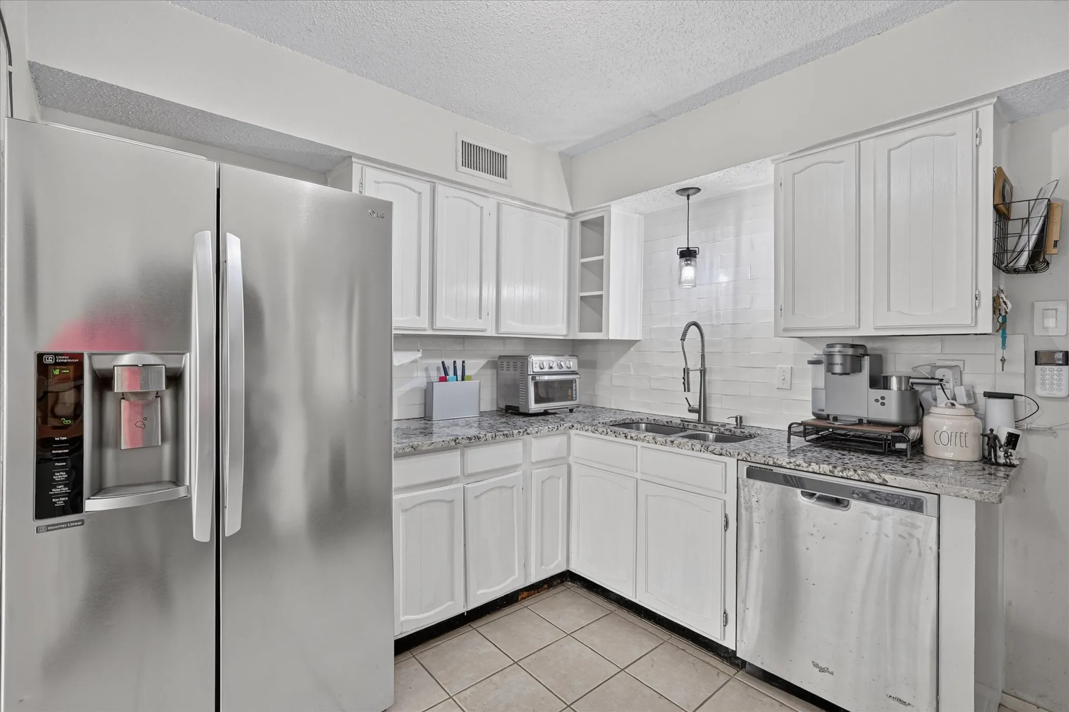 Single Family Residence For Sale in Dallas County , 2806 Holy Cross Lane, Garland, Texas 75044, 3 Bedroom, 2 Bathroom, 2 Garage spaces, 1,548 Sqft, built in 1977, mls#21309228, Real Estate Agent in Garland, Homes For Sale in Dallas county, Homes For Sale in Garland, Realtor in Garland Texas, Real Estate Brokerage Independent Realty Texas, Luminita Cordes Realtor