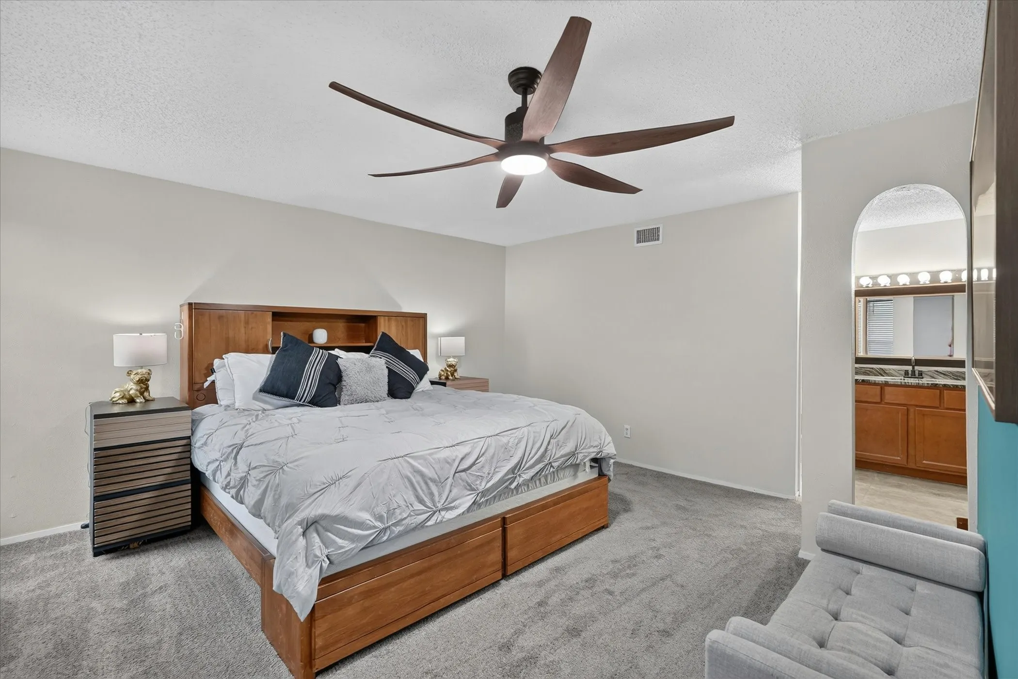 Single Family Residence For Sale in Dallas County , 2806 Holy Cross Lane, Garland, Texas 75044, 3 Bedroom, 2 Bathroom, 2 Garage spaces, 1,548 Sqft, built in 1977, mls#21309228, Real Estate Agent in Garland, Homes For Sale in Dallas county, Homes For Sale in Garland, Realtor in Garland Texas, Real Estate Brokerage Independent Realty Texas, Luminita Cordes Realtor