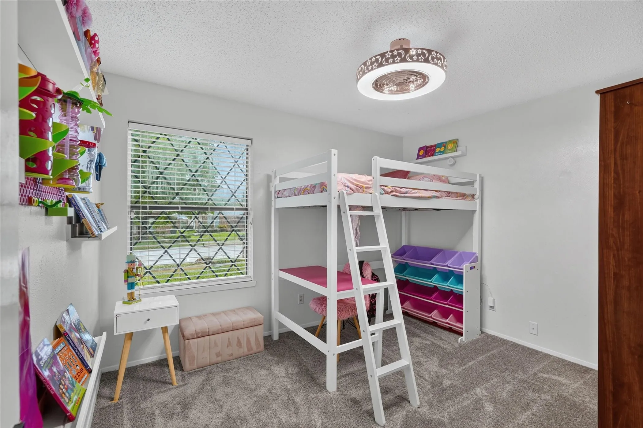 Single Family Residence For Sale in Dallas County , 2806 Holy Cross Lane, Garland, Texas 75044, 3 Bedroom, 2 Bathroom, 2 Garage spaces, 1,548 Sqft, built in 1977, mls#21309228, Real Estate Agent in Garland, Homes For Sale in Dallas county, Homes For Sale in Garland, Realtor in Garland Texas, Real Estate Brokerage Independent Realty Texas, Luminita Cordes Realtor