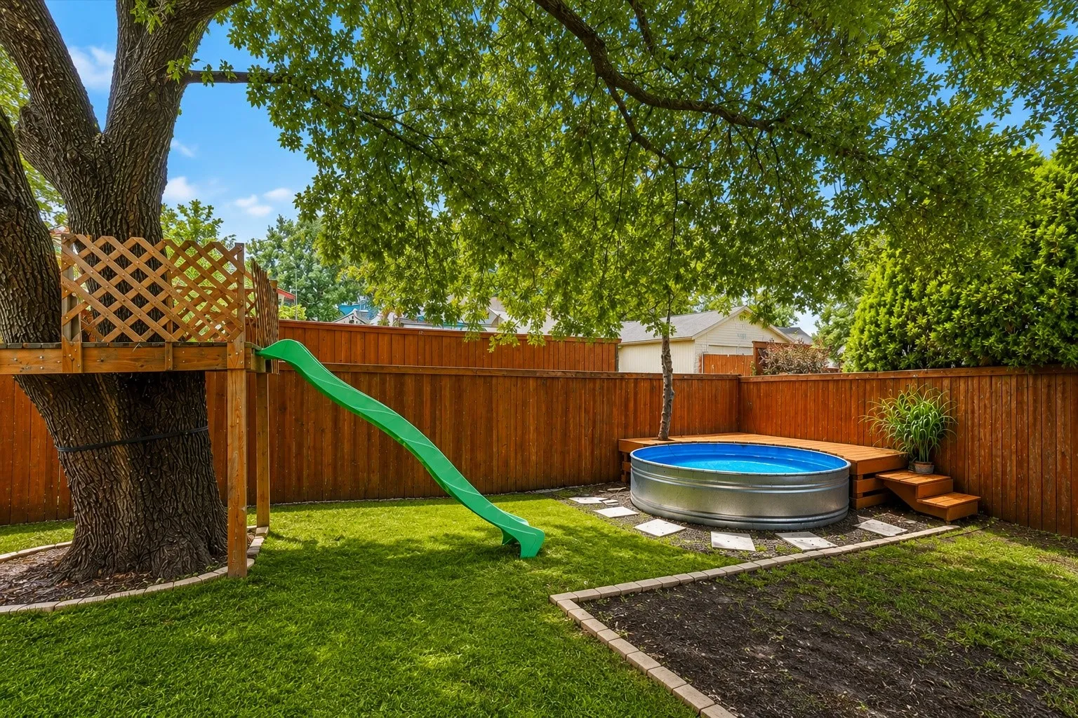 Single Family Residence For Sale in Dallas County , 2806 Holy Cross Lane, Garland, Texas 75044, 3 Bedroom, 2 Bathroom, 2 Garage spaces, 1,548 Sqft, built in 1977, mls#21309228, Real Estate Agent in Garland, Homes For Sale in Dallas county, Homes For Sale in Garland, Realtor in Garland Texas, Real Estate Brokerage Independent Realty Texas, Luminita Cordes Realtor