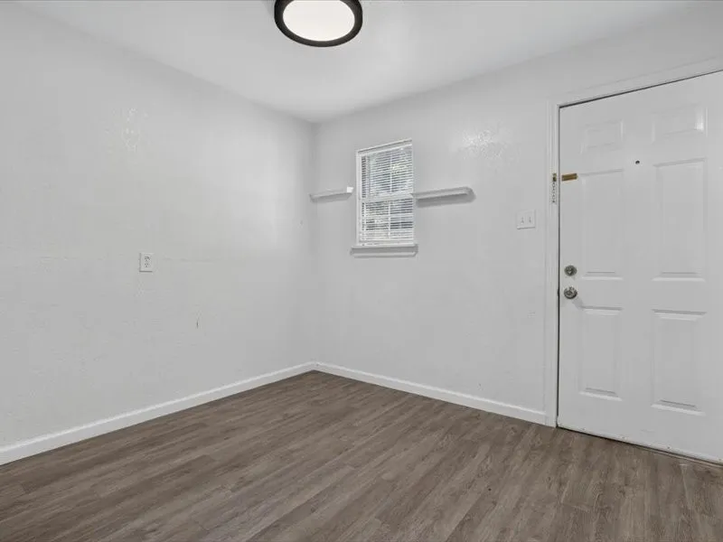Single Family Residence For Sale in Dallas County , 6633 Emhouse Street, Dallas, Texas 75232, 4 Bedroom, 2 Bathroom, 1 Garage spaces, 1,738 Sqft, built in 1949, mls#21309728, Real Estate Agent in Dallas, Homes For Sale in Dallas county, Homes For Sale in Dallas, Realtor in Dallas Texas, Real Estate Brokerage Independent Realty Texas, Luminita Cordes Realtor