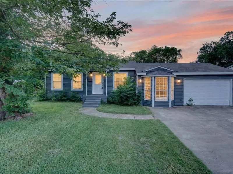 Single Family Residence For Sale in Dallas County , 6633 Emhouse Street, Dallas, Texas 75232, 4 Bedroom, 2 Bathroom, 1 Garage spaces, 1,738 Sqft, built in 1949, mls#21309728, Real Estate Agent in Dallas, Homes For Sale in Dallas county, Homes For Sale in Dallas, Realtor in Dallas Texas, Real Estate Brokerage Independent Realty Texas, Luminita Cordes Realtor