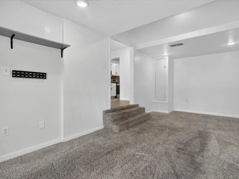 Single Family Residence For Sale in Dallas County , 6633 Emhouse Street, Dallas, Texas 75232, 4 Bedroom, 2 Bathroom, 1 Garage spaces, 1,738 Sqft, built in 1949, mls#21309728, Real Estate Agent in Dallas, Homes For Sale in Dallas county, Homes For Sale in Dallas, Realtor in Dallas Texas, Real Estate Brokerage Independent Realty Texas, Luminita Cordes Realtor
