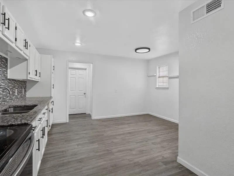 Single Family Residence For Sale in Dallas County , 6633 Emhouse Street, Dallas, Texas 75232, 4 Bedroom, 2 Bathroom, 1 Garage spaces, 1,738 Sqft, built in 1949, mls#21309728, Real Estate Agent in Dallas, Homes For Sale in Dallas county, Homes For Sale in Dallas, Realtor in Dallas Texas, Real Estate Brokerage Independent Realty Texas, Luminita Cordes Realtor
