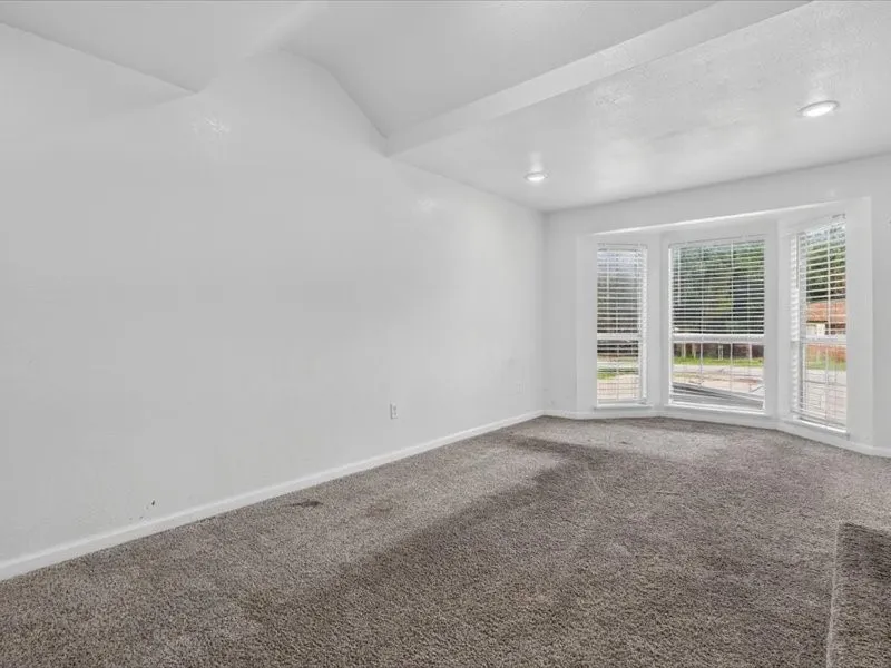 Single Family Residence For Sale in Dallas County , 6633 Emhouse Street, Dallas, Texas 75232, 4 Bedroom, 2 Bathroom, 1 Garage spaces, 1,738 Sqft, built in 1949, mls#21309728, Real Estate Agent in Dallas, Homes For Sale in Dallas county, Homes For Sale in Dallas, Realtor in Dallas Texas, Real Estate Brokerage Independent Realty Texas, Luminita Cordes Realtor