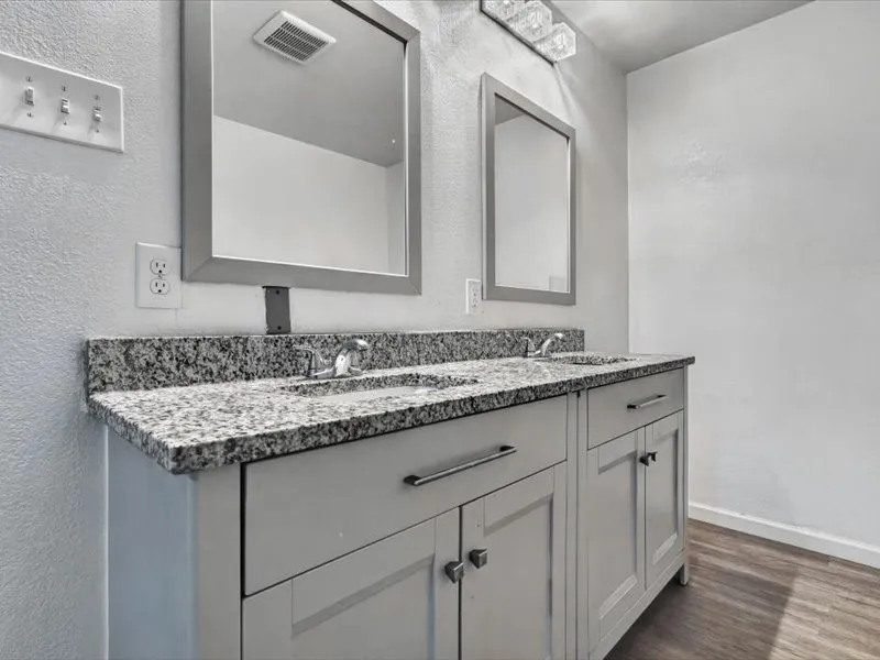 Single Family Residence For Sale in Dallas County , 6633 Emhouse Street, Dallas, Texas 75232, 4 Bedroom, 2 Bathroom, 1 Garage spaces, 1,738 Sqft, built in 1949, mls#21309728, Real Estate Agent in Dallas, Homes For Sale in Dallas county, Homes For Sale in Dallas, Realtor in Dallas Texas, Real Estate Brokerage Independent Realty Texas, Luminita Cordes Realtor