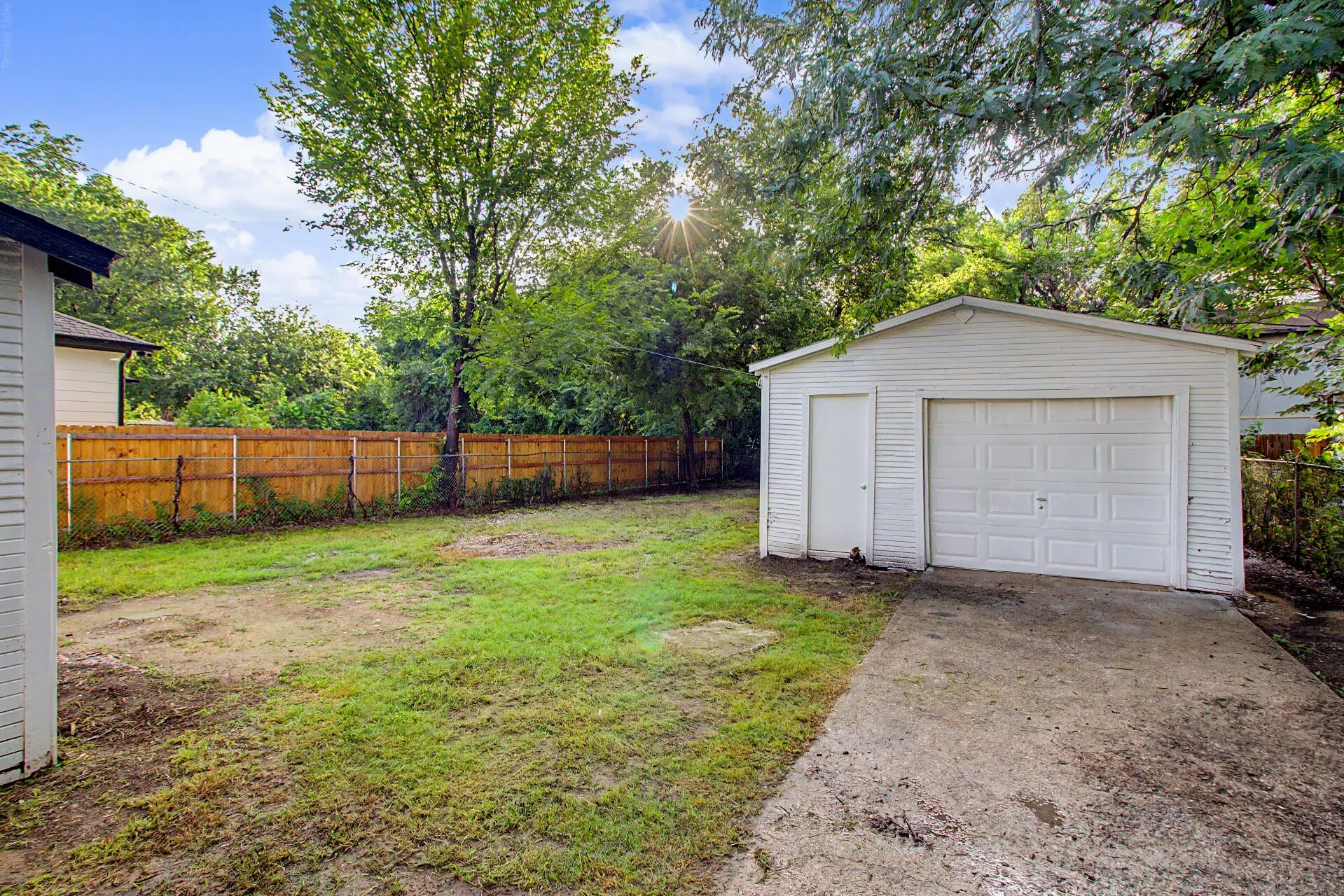 Single Family Residence For Sale in Dallas County , 2643 Marburg Street, Dallas, Texas 75215, 3 Bedroom, 2 Bathroom, 1 Garage spaces, 936 Sqft, built in 1931, mls#21309180, Real Estate Agent in Dallas, Homes For Sale in Dallas county, Homes For Sale in Dallas, Realtor in Dallas Texas, Real Estate Brokerage Independent Realty Texas, Luminita Cordes Realtor