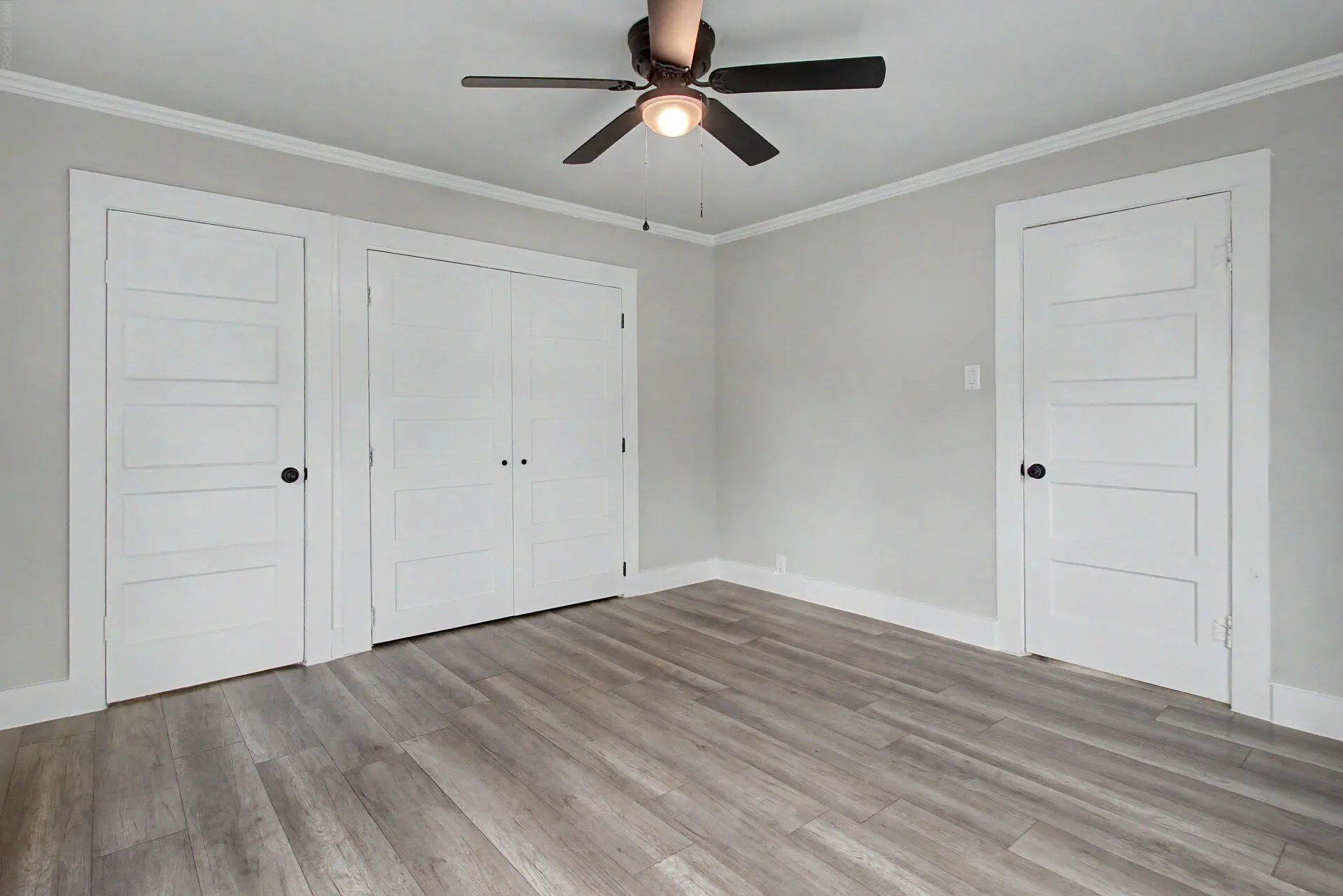 Single Family Residence For Sale in Dallas County , 2643 Marburg Street, Dallas, Texas 75215, 3 Bedroom, 2 Bathroom, 1 Garage spaces, 936 Sqft, built in 1931, mls#21309180, Real Estate Agent in Dallas, Homes For Sale in Dallas county, Homes For Sale in Dallas, Realtor in Dallas Texas, Real Estate Brokerage Independent Realty Texas, Luminita Cordes Realtor