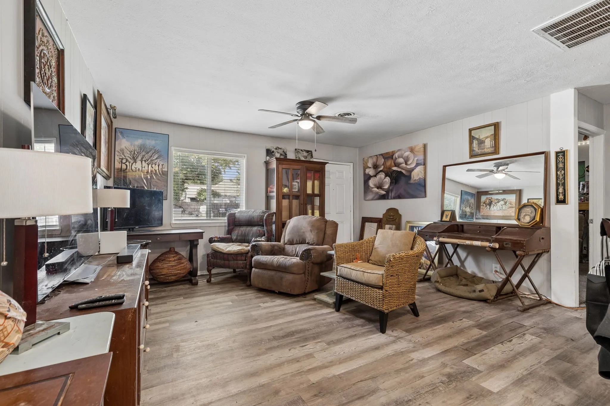 7705 Navajo Trail