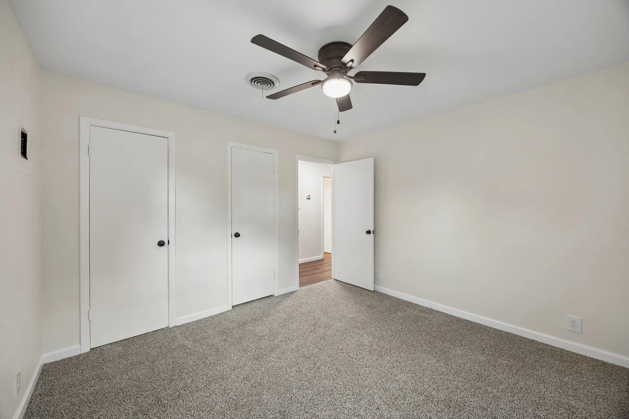 7709 Navajo Trail