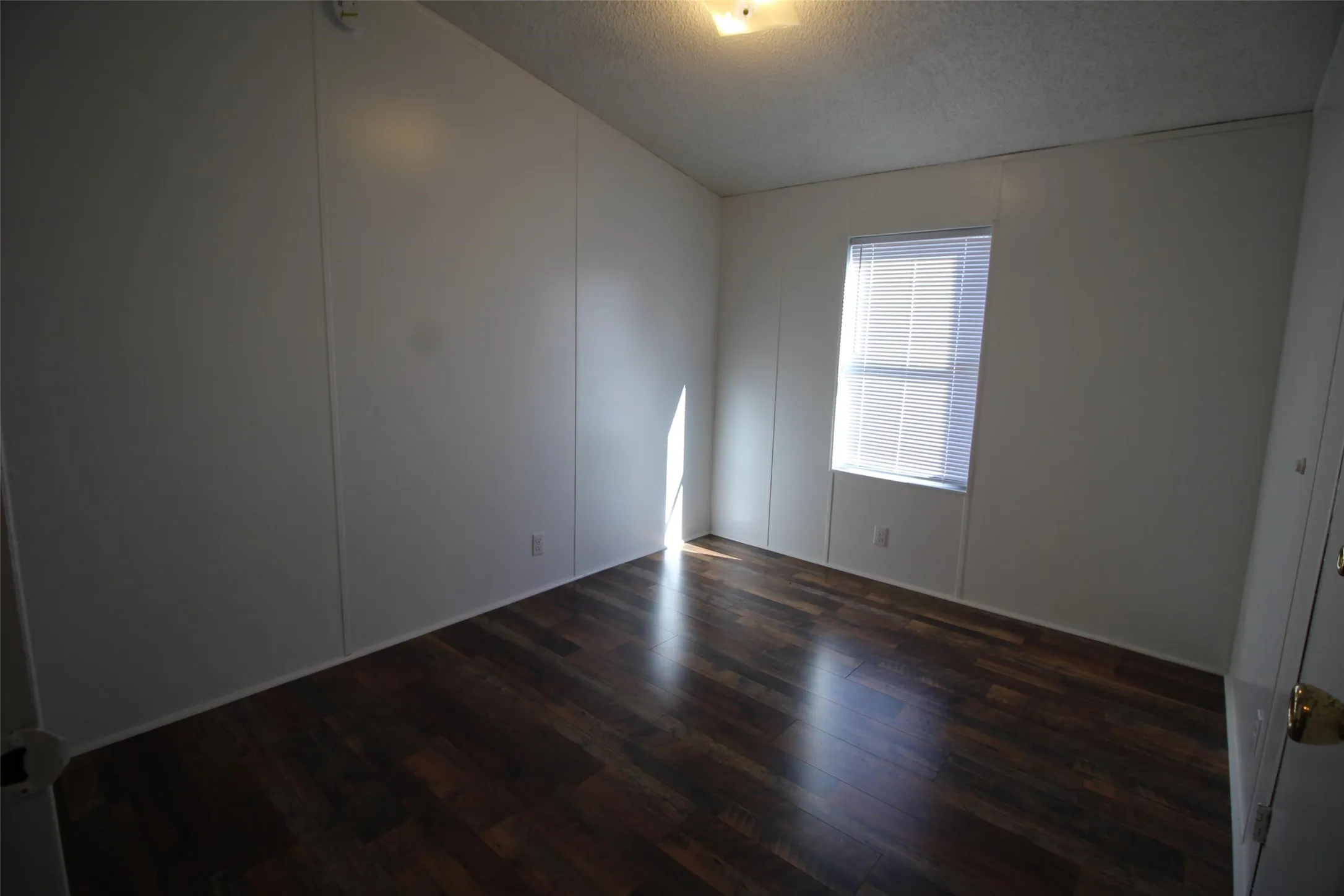 Single Family Residence For Rent in Hunt County , 3189 Timberwild, Wills Point, Texas 75169, 3 Bedroom, 2 Bathroom, Garage spaces, 1,216 Sqft, built in 0, mls#21306673, Real Estate Agent in Wills Point, Homes For Rent in Hunt county, Homes For Rent in Wills Point, Realtor in Wills Point Texas, Real Estate Brokerage Independent Realty Texas, Luminita Cordes Realtor