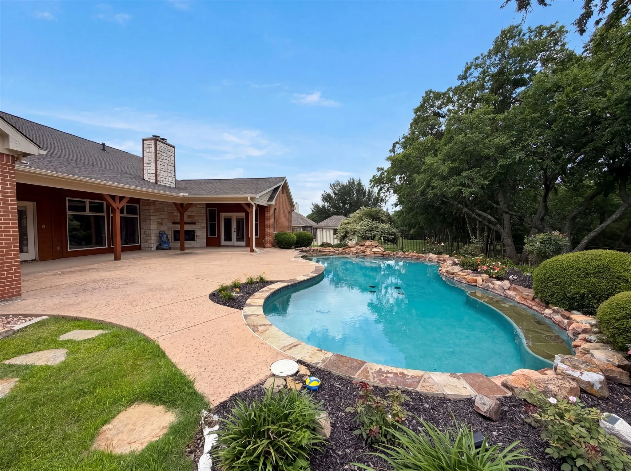 Single Family Residence For Sale in Rockwall County , 1908 Fairway Lane, Royse City, Texas 75189, 4 Bedroom, 3 Bathroom, 3 Garage spaces, 3,130 Sqft, built in 2002, mls#21310047, Real Estate Agent in Royse City, Homes For Sale in Rockwall county, Homes For Sale in Royse City, Realtor in Royse City Texas, Real Estate Brokerage Independent Realty Texas, Luminita Cordes Realtor