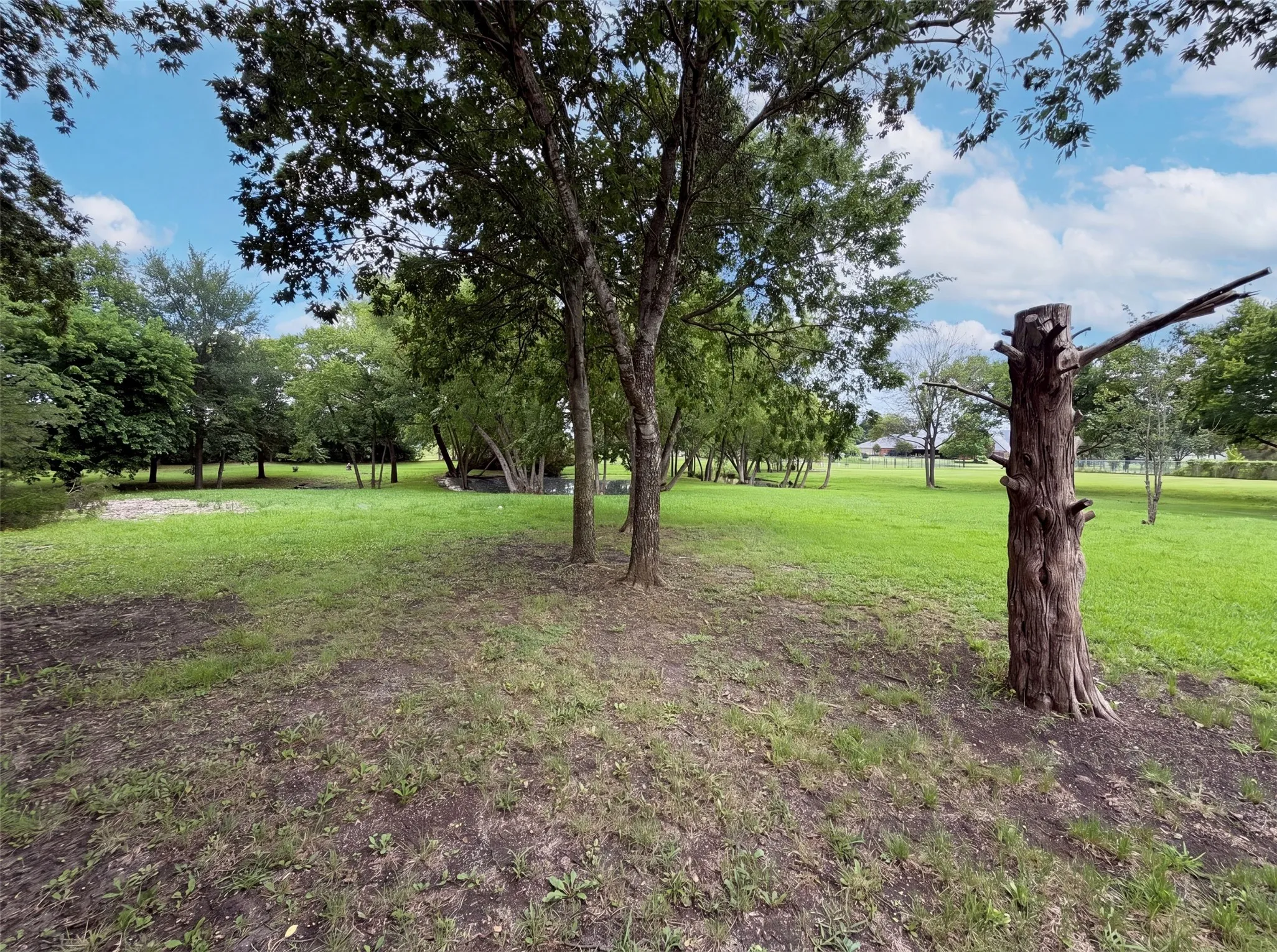 Single Family Residence For Sale in Rockwall County , 1908 Fairway Lane, Royse City, Texas 75189, 4 Bedroom, 3 Bathroom, 3 Garage spaces, 3,130 Sqft, built in 2002, mls#21310047, Real Estate Agent in Royse City, Homes For Sale in Rockwall county, Homes For Sale in Royse City, Realtor in Royse City Texas, Real Estate Brokerage Independent Realty Texas, Luminita Cordes Realtor