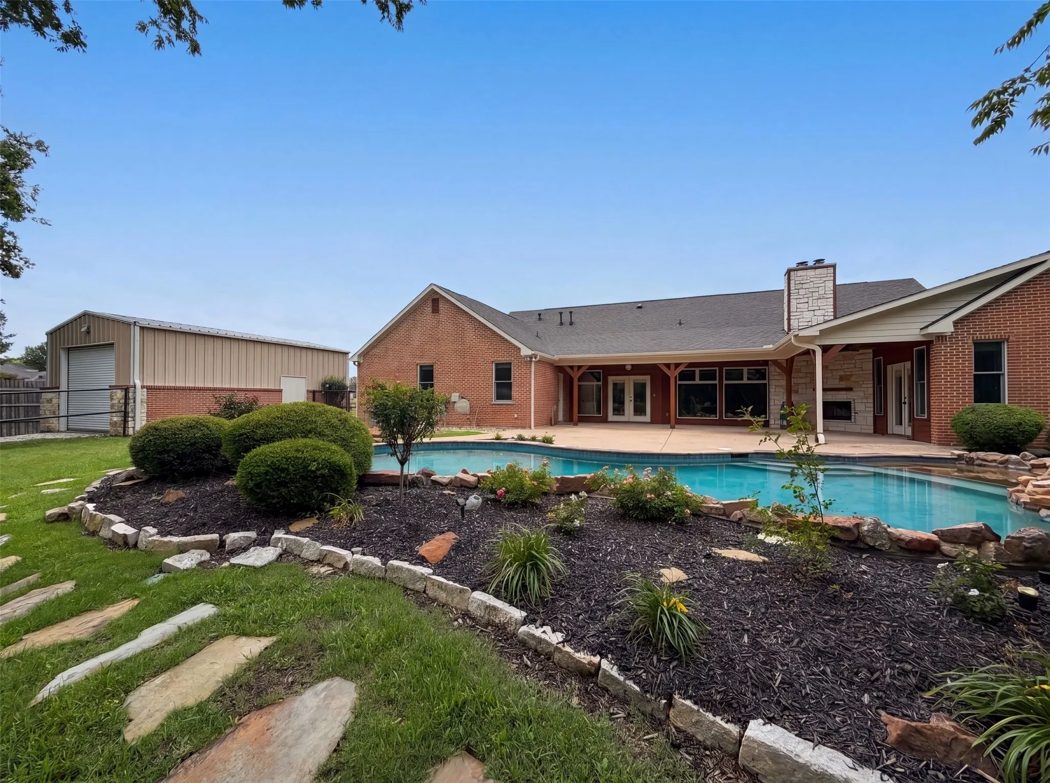 Single Family Residence For Sale in Rockwall County , 1908 Fairway Lane, Royse City, Texas 75189, 4 Bedroom, 3 Bathroom, 3 Garage spaces, 3,130 Sqft, built in 2002, mls#21310047, Real Estate Agent in Royse City, Homes For Sale in Rockwall county, Homes For Sale in Royse City, Realtor in Royse City Texas, Real Estate Brokerage Independent Realty Texas, Luminita Cordes Realtor