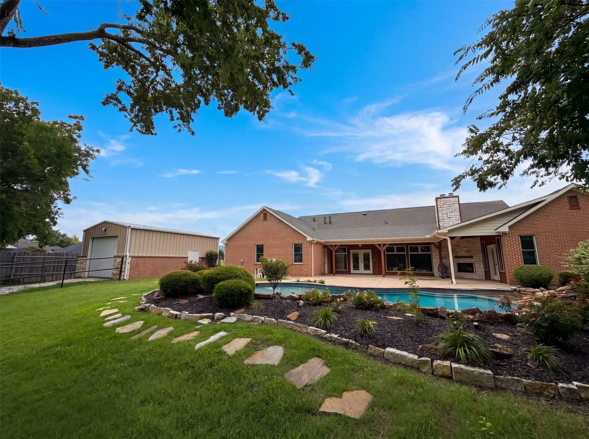 Single Family Residence For Sale in Rockwall County , 1908 Fairway Lane, Royse City, Texas 75189, 4 Bedroom, 3 Bathroom, 3 Garage spaces, 3,130 Sqft, built in 2002, mls#21310047, Real Estate Agent in Royse City, Homes For Sale in Rockwall county, Homes For Sale in Royse City, Realtor in Royse City Texas, Real Estate Brokerage Independent Realty Texas, Luminita Cordes Realtor